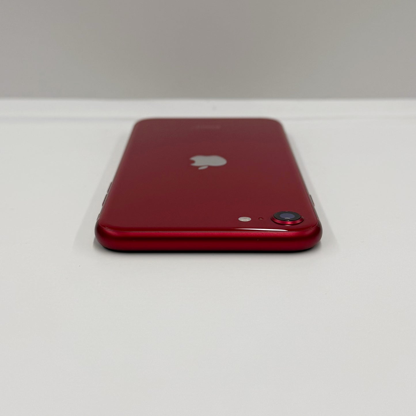 iPhone SE 2nd Gen 128GB Red T8113