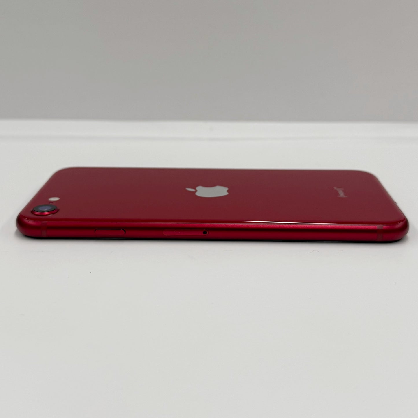 iPhone SE 2nd Gen 128GB Red T8113