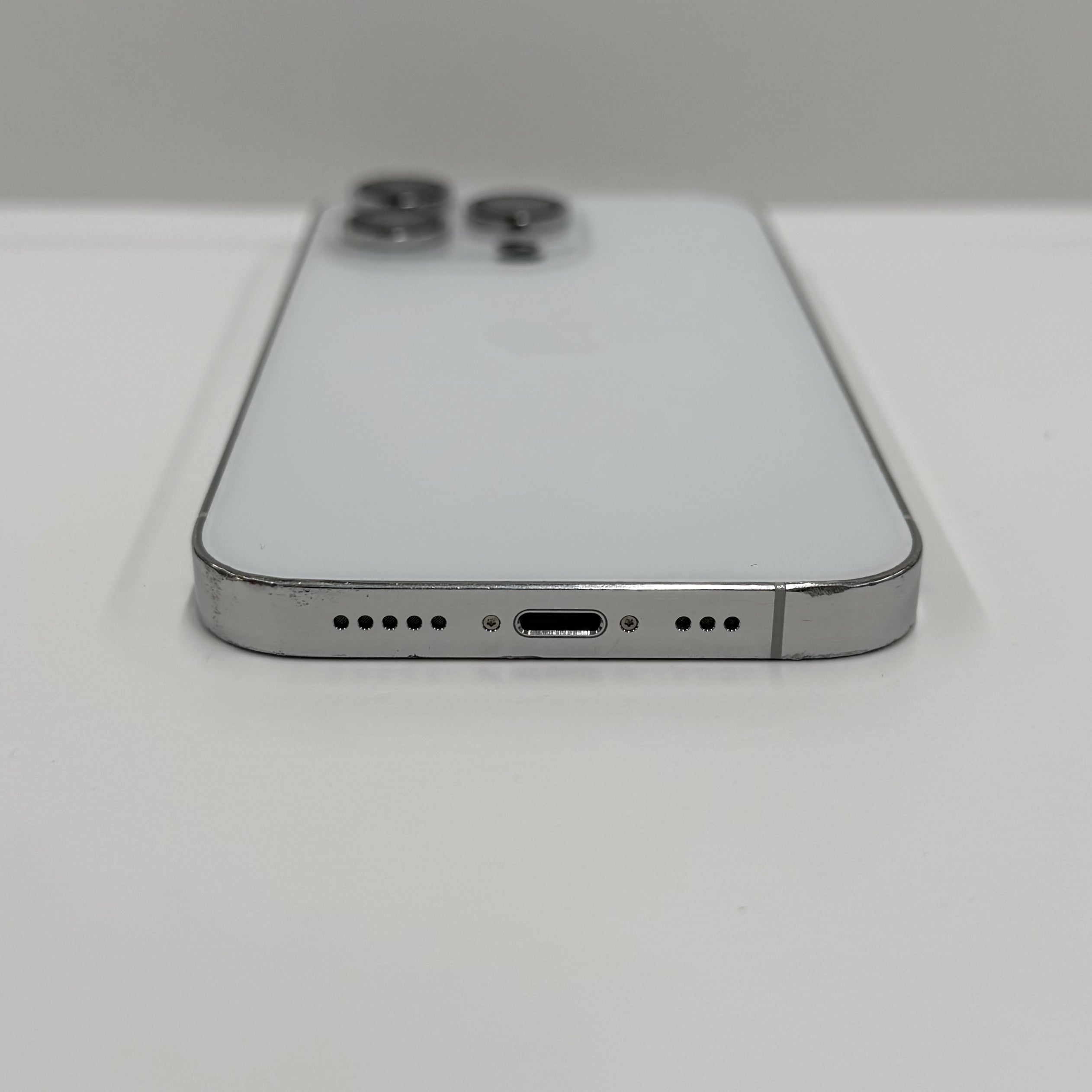 iPhone 14 Pro 256GB Silver (9067) – trade.com.au