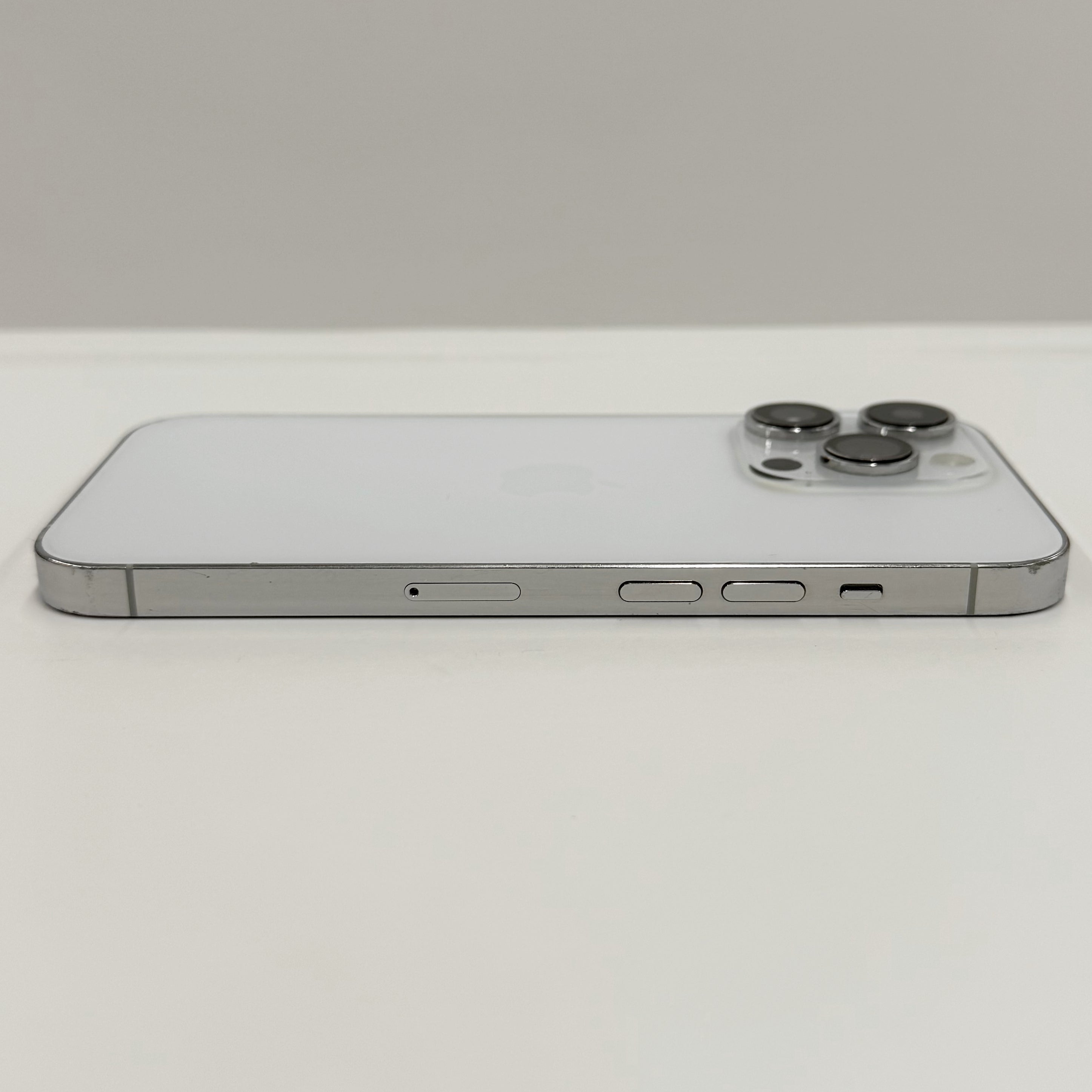 iPhone 14 Pro 256GB Silver (9067) – trade.com.au