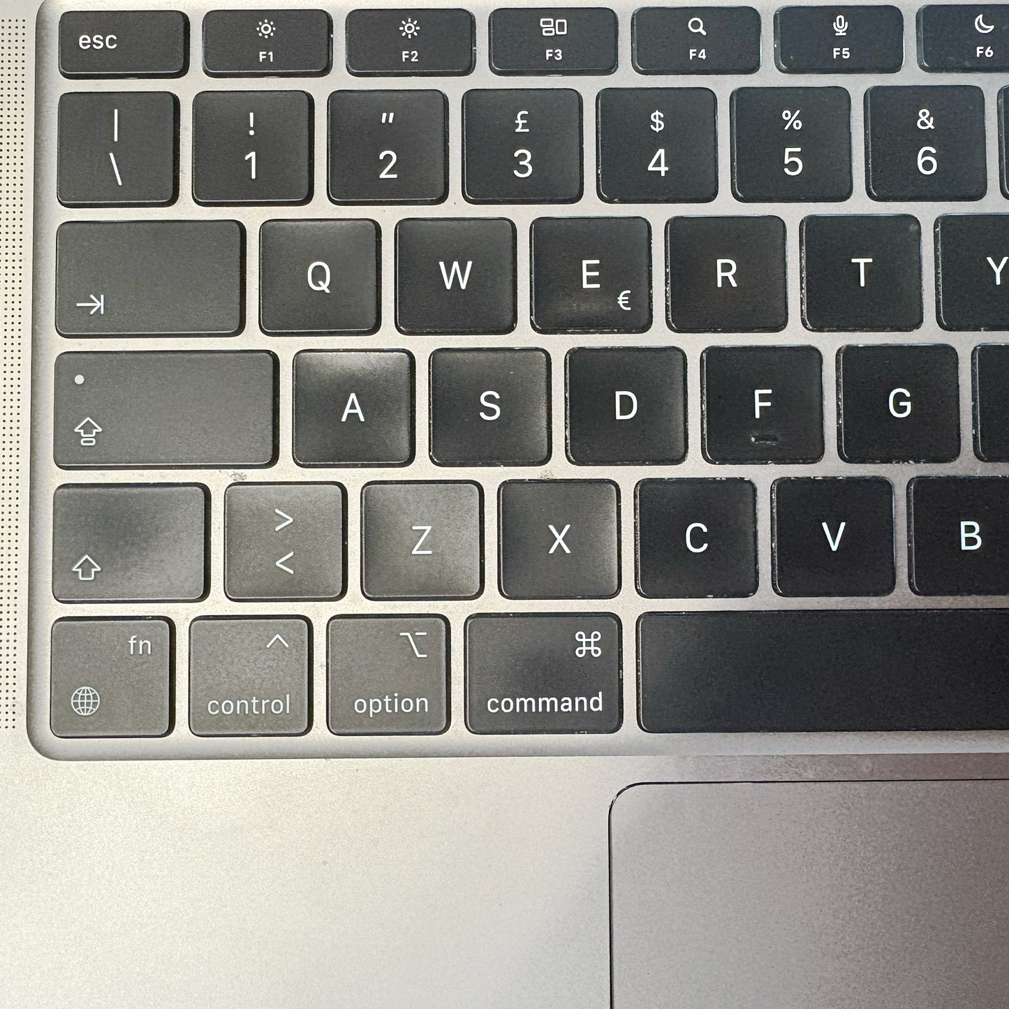 MacBook Air M1 13" (A2337) 256GB Space Grey 2020 - T8259