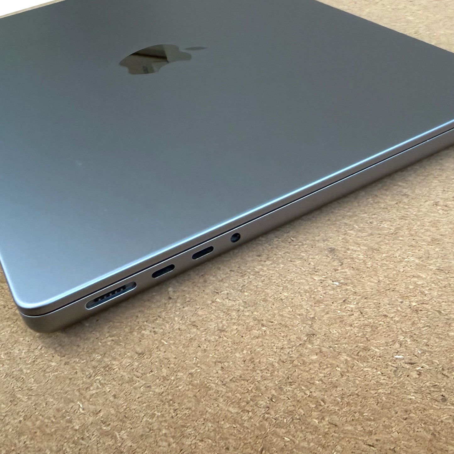 MacBook Pro M1 14" (A2442) 512GB Space Grey 2021 T8443