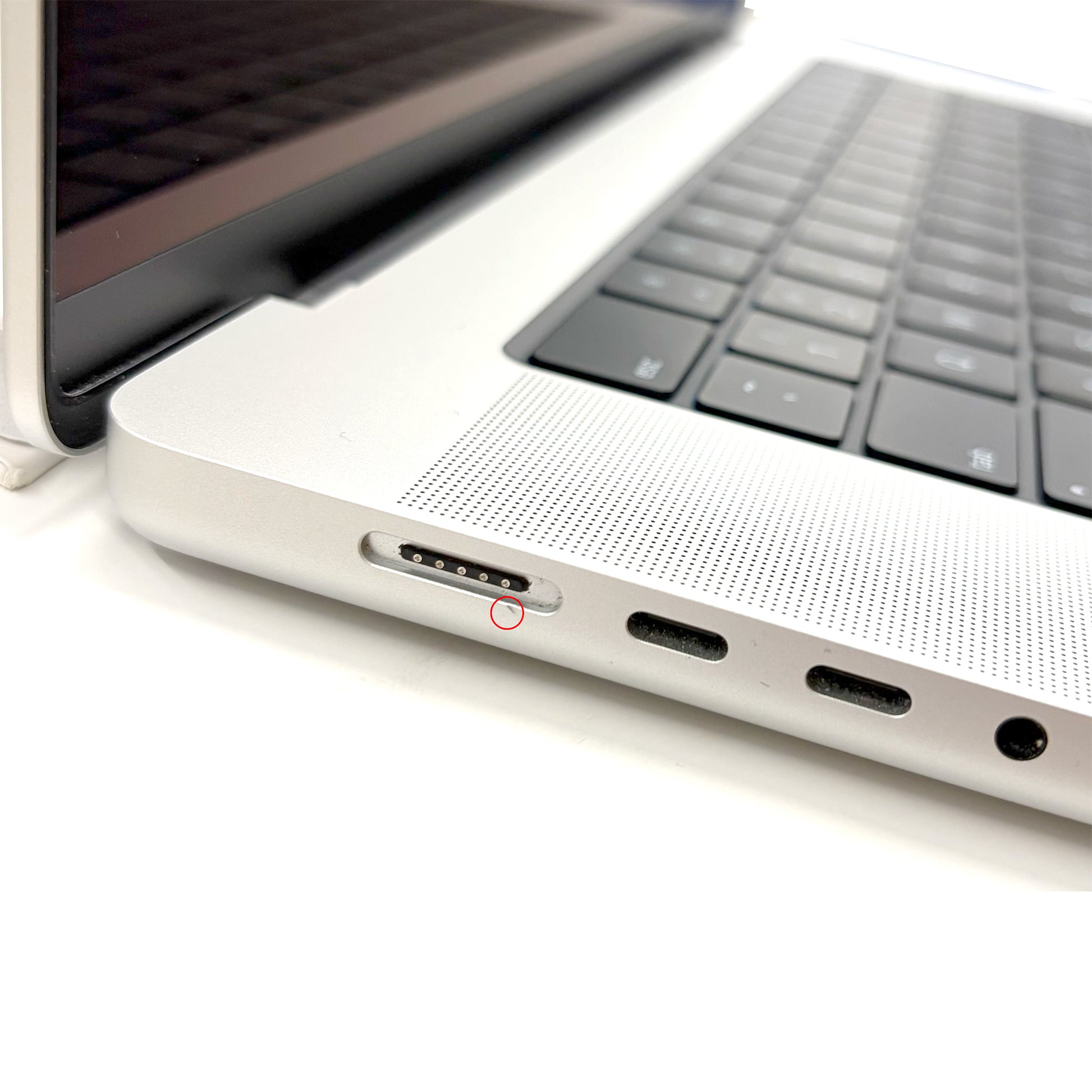 MacBook Pro M4 Pro 16" (A3403) 512GB 24GB RAM 24-CORE GPU Silver T8531