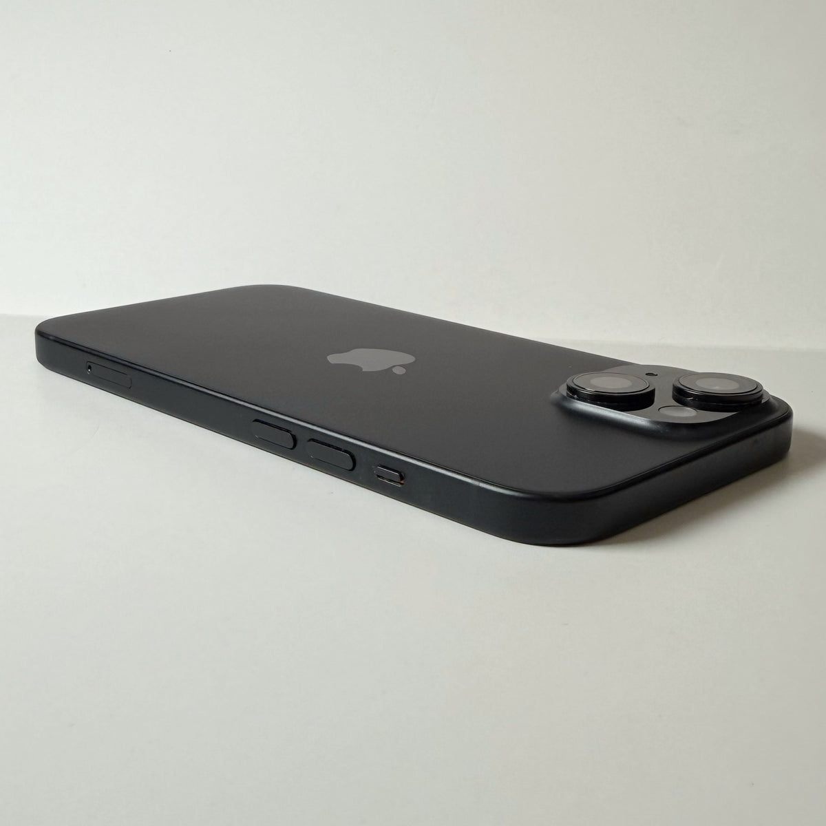 iPhone 15 128GB Black B Grade 89% Battery T8756