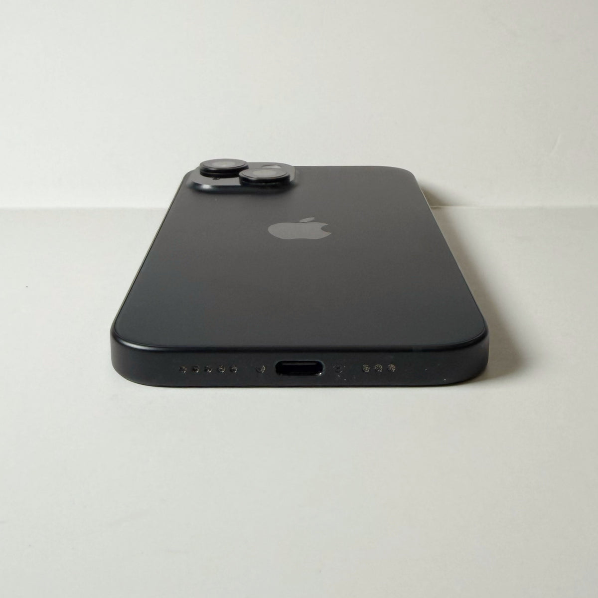 iPhone 15 128GB Black B Grade 89% Battery T8756