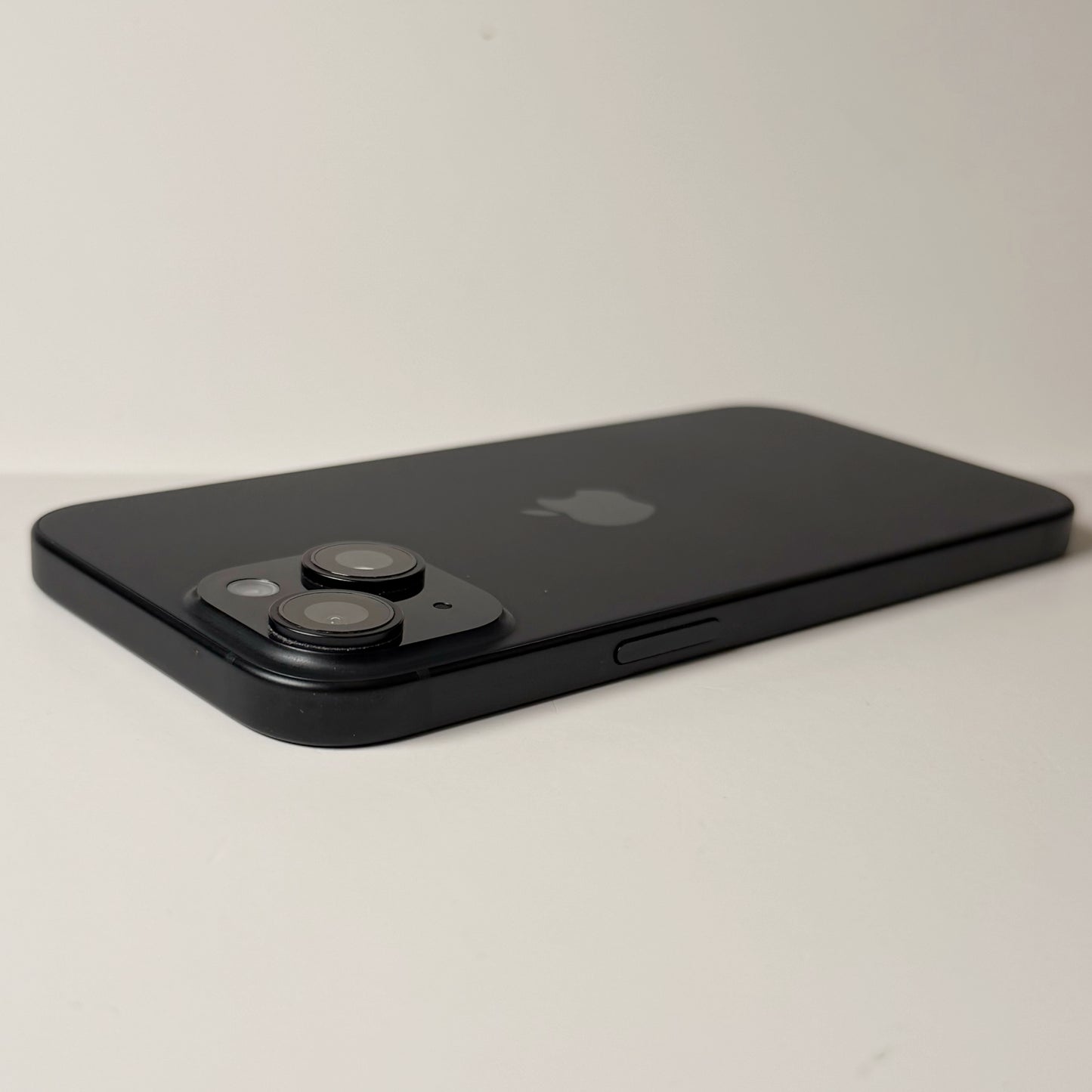 iPhone 15 128GB Black B Grade 89% Battery T8756