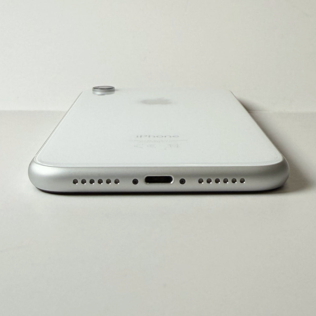 iPhone XR 64GB White A Grade 100% Battery T8762
