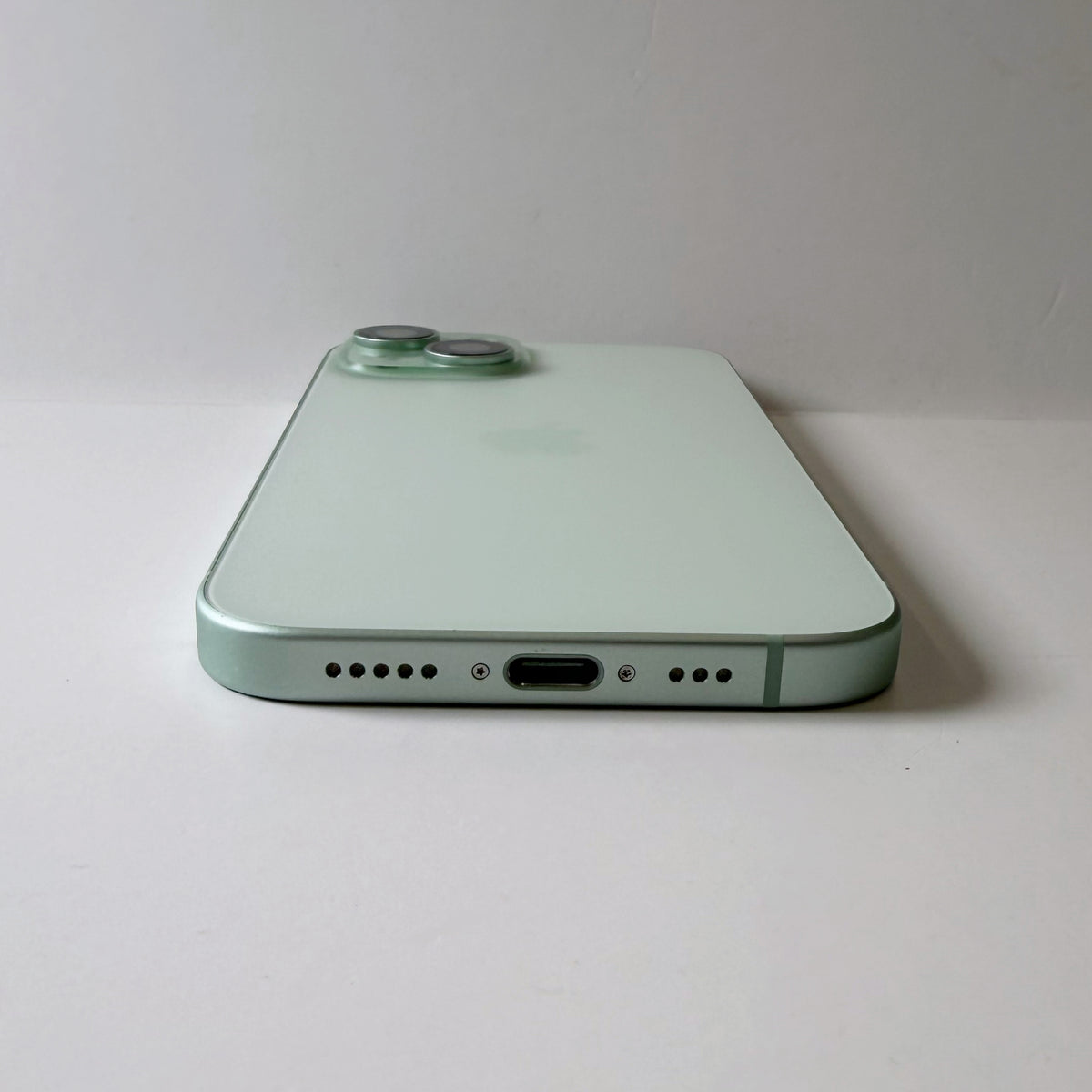 iPhone 15 128GB Green A Grade 96% Battery T8777