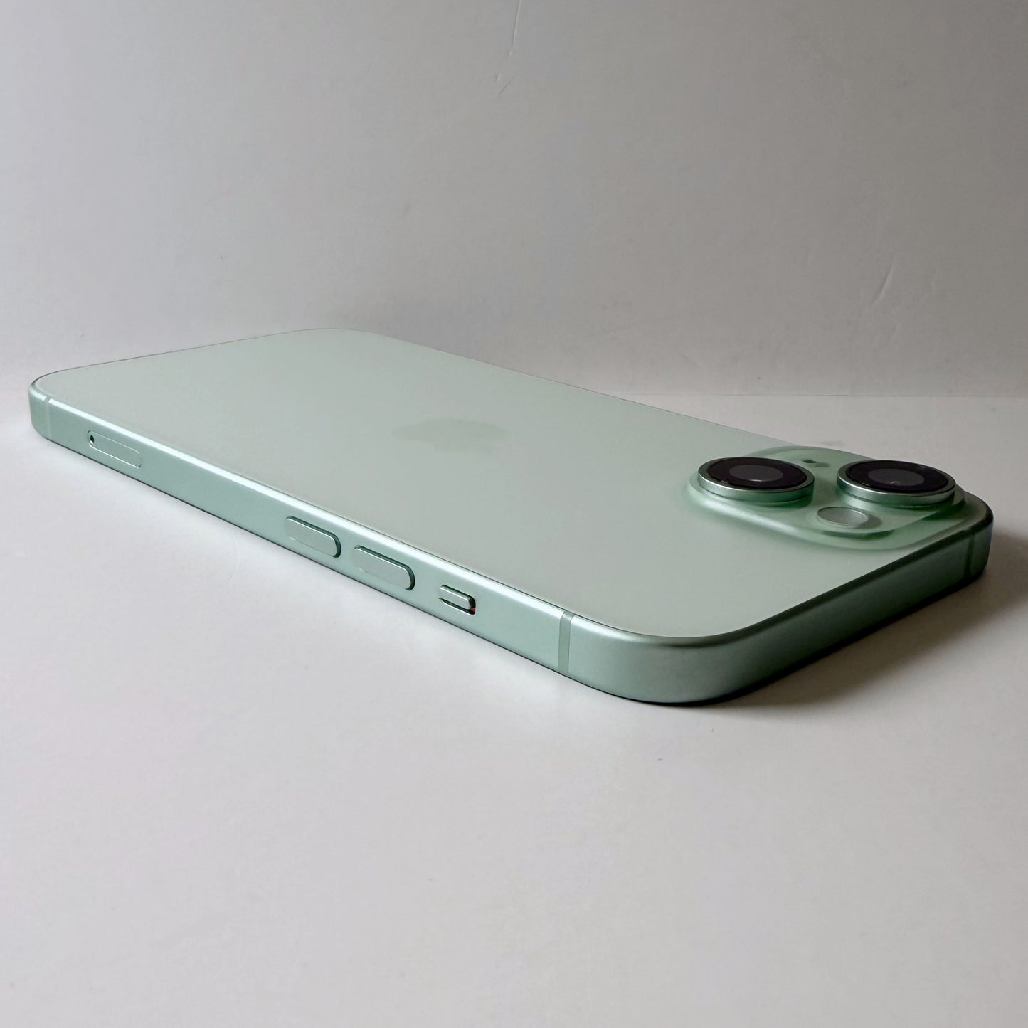 iPhone 15 128GB Green A Grade 96% Battery T8777
