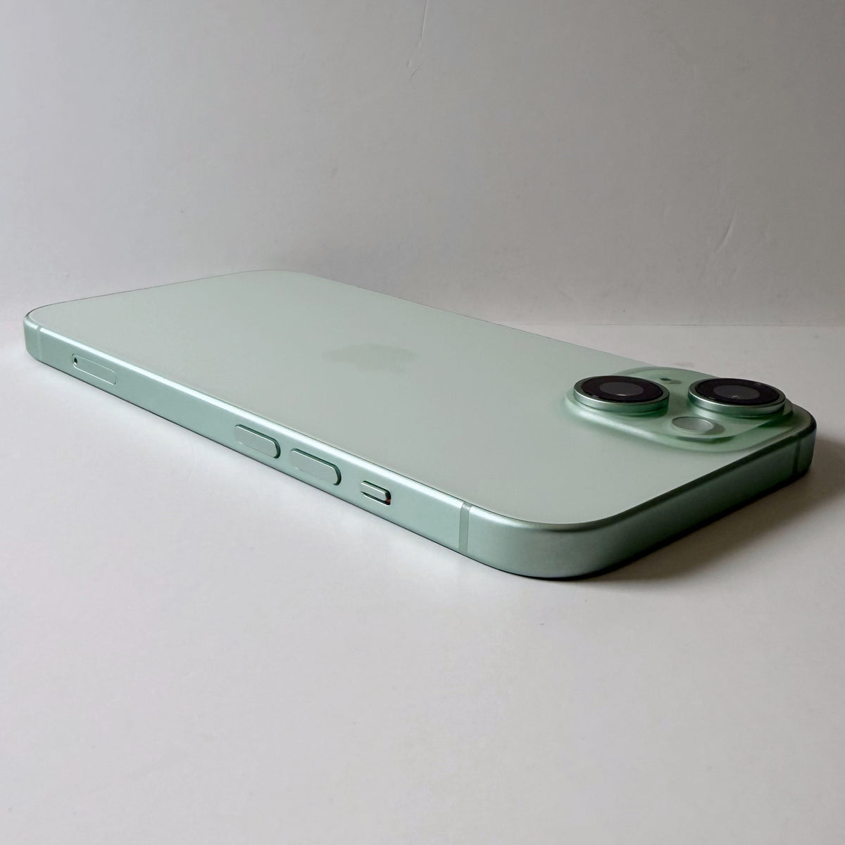 iPhone 15 128GB Green A Grade 96% Battery T8777