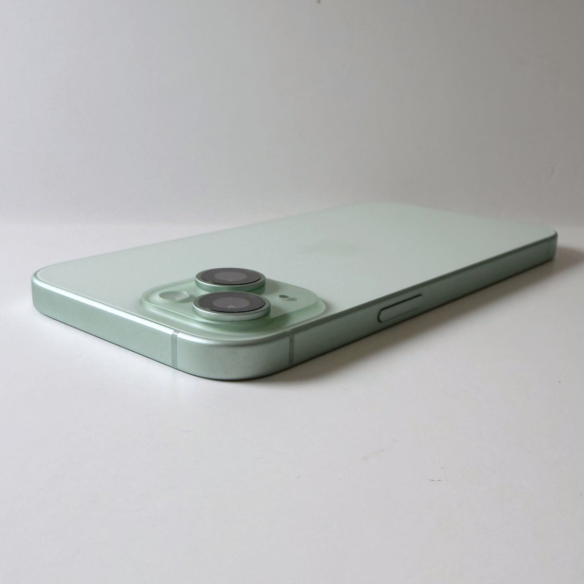 iPhone 15 128GB Green C Grade 96% Battery T8778