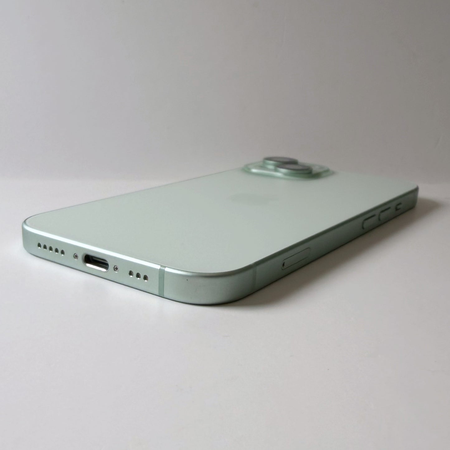 iPhone 15 128GB Green C Grade 96% Battery T8778