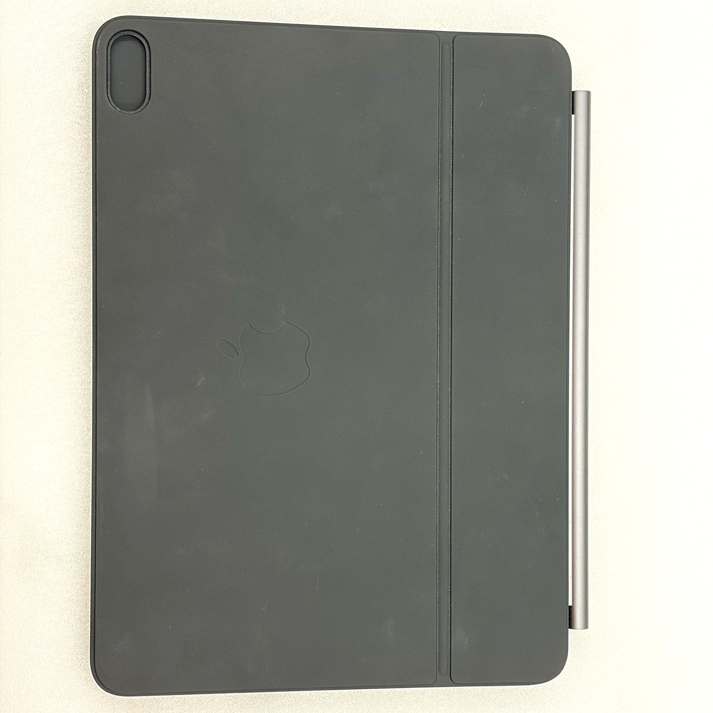 Preowned Apple Magic Keyboard for iPad Air 11 inch/10.9/4th 5th Gen - Black - T8611