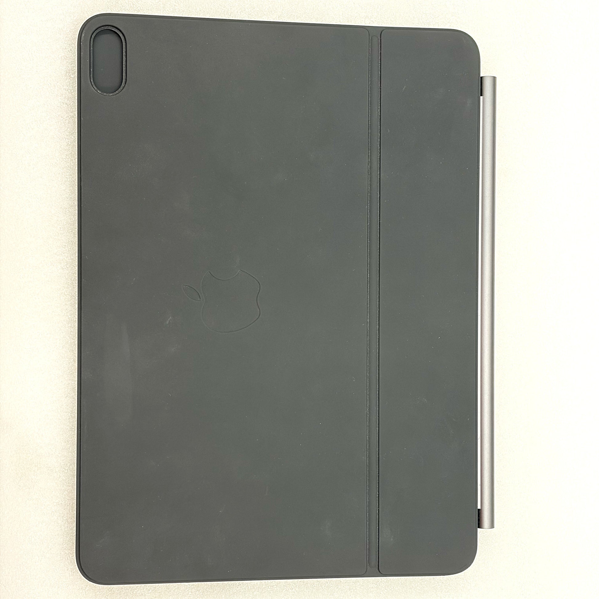 Preowned Apple Magic Keyboard for iPad Air 11 inch/10.9/4th 5th Gen - Black - T8611