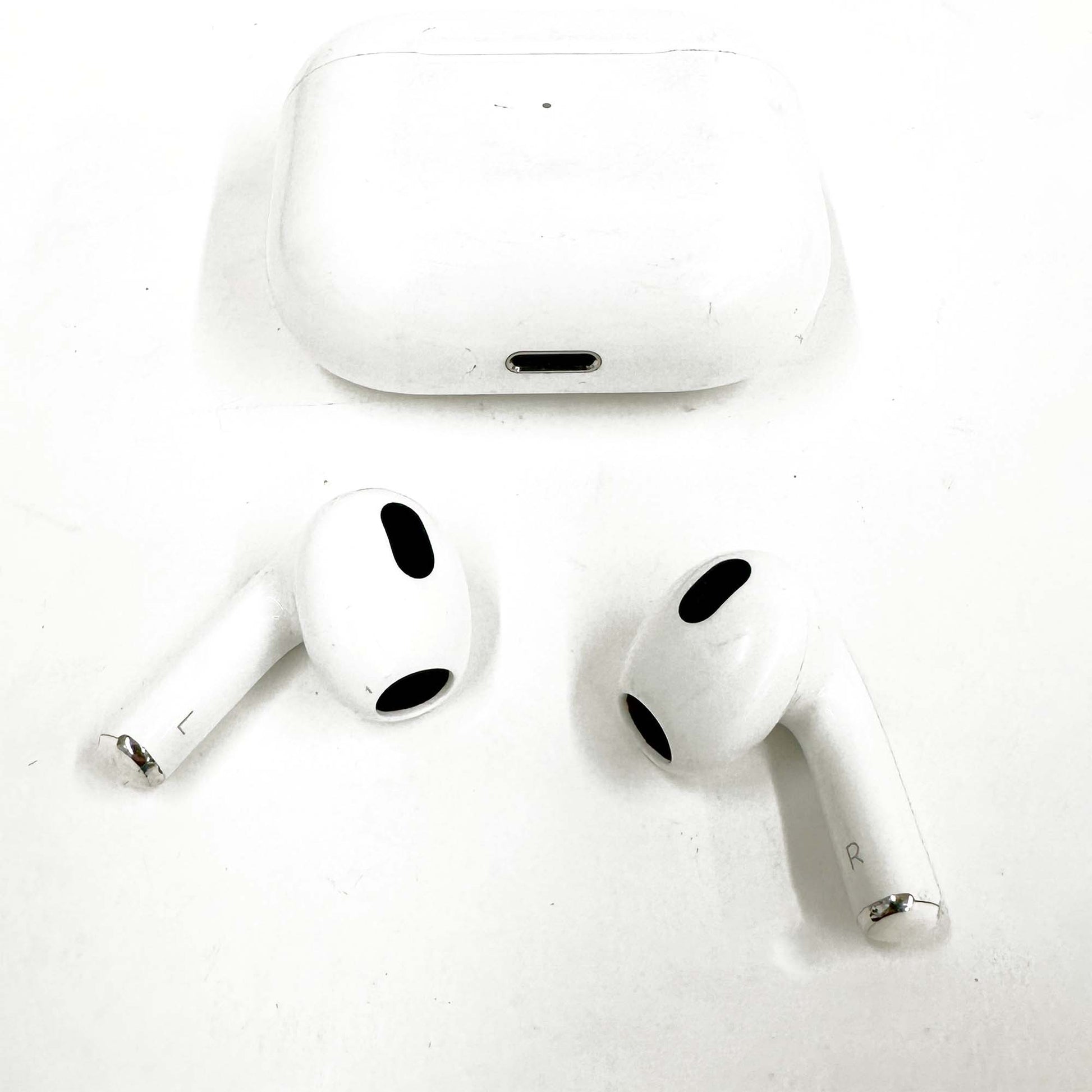 Airpods Gen 3 - trade.com.au