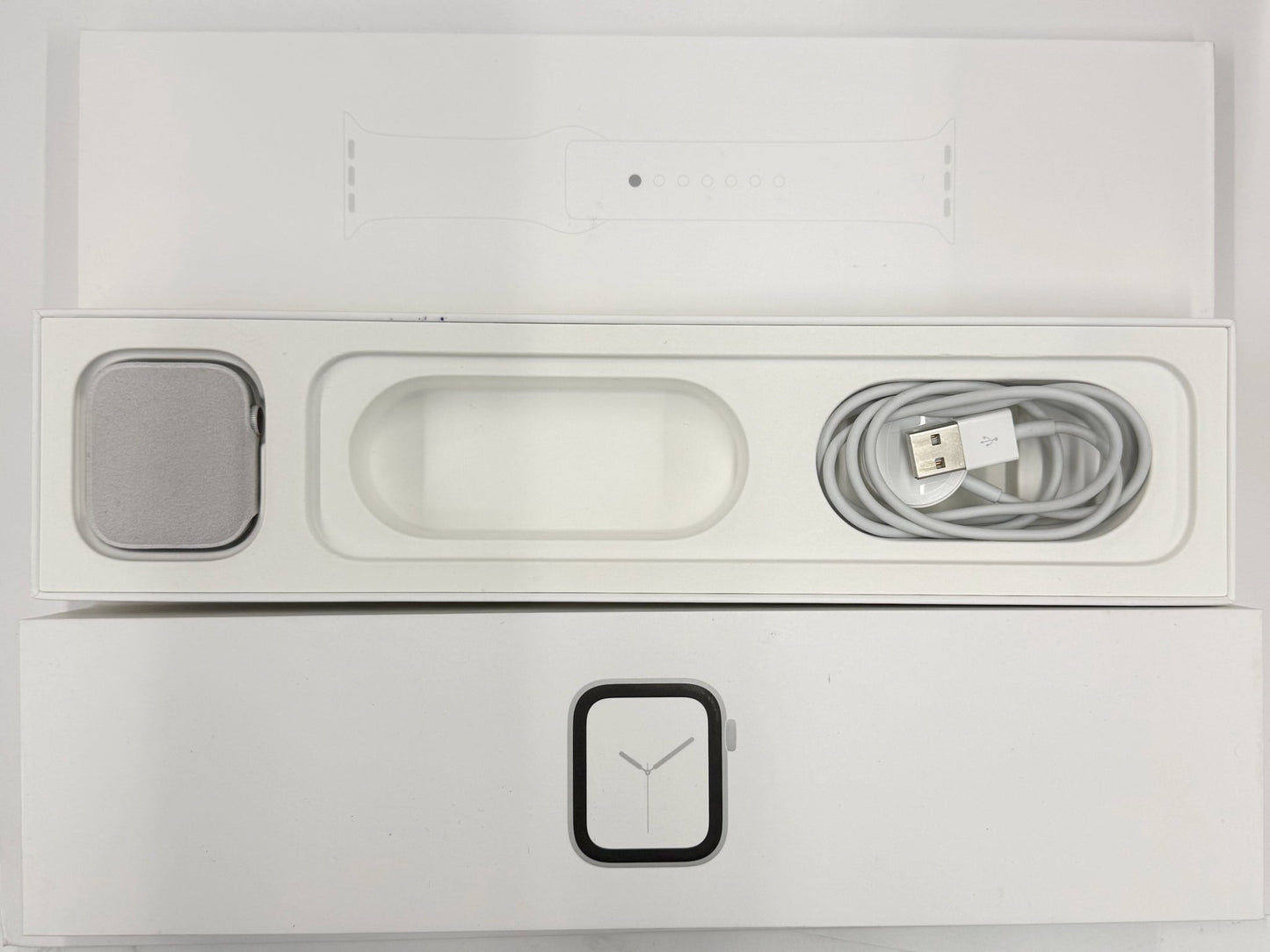 Apple Watch Series 4 Silver (44mm) - trade.com.au