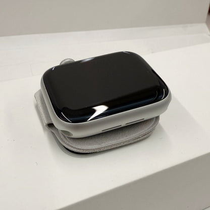 Apple Watch Series 4 Silver (44mm) - trade.com.au
