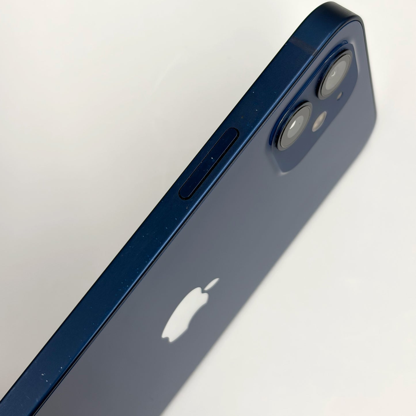 iPhone 12 64GB Blue 87% Battery B Grade T8626