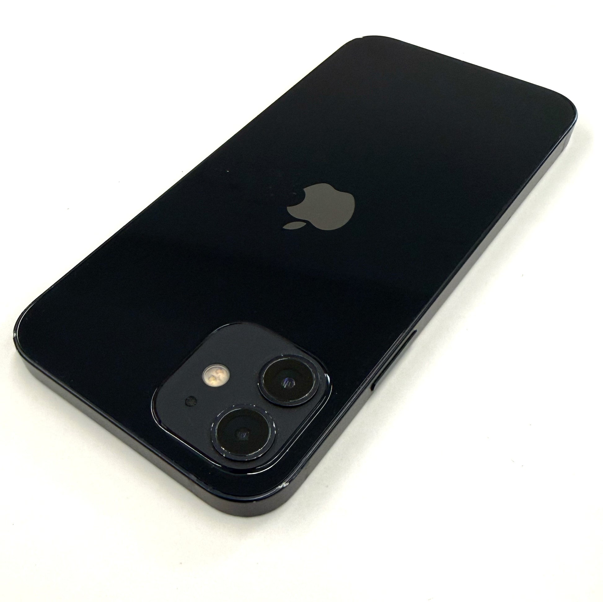 iPhone 12 64GB Black B- Grade 100% Battery T8470