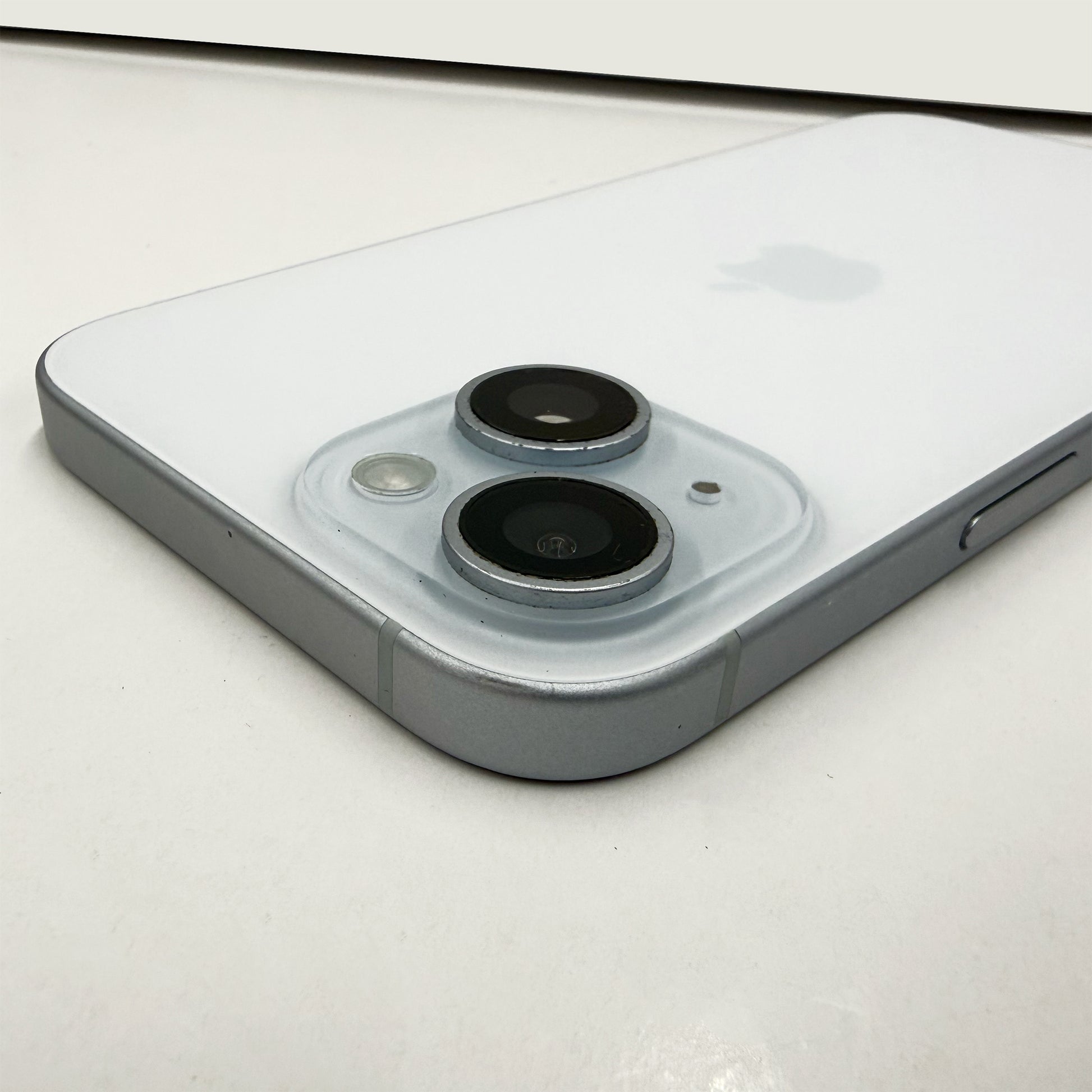 iPhone 15 256GB Blue 86%Battery B Grade T8445