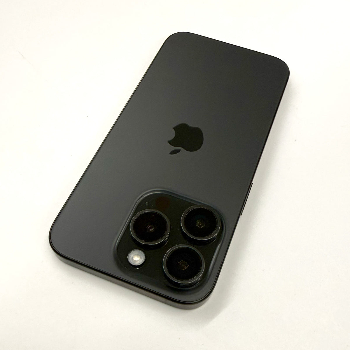 iPhone 15 Pro 128GB Black Titanium A- Grade 100% Battery T8474