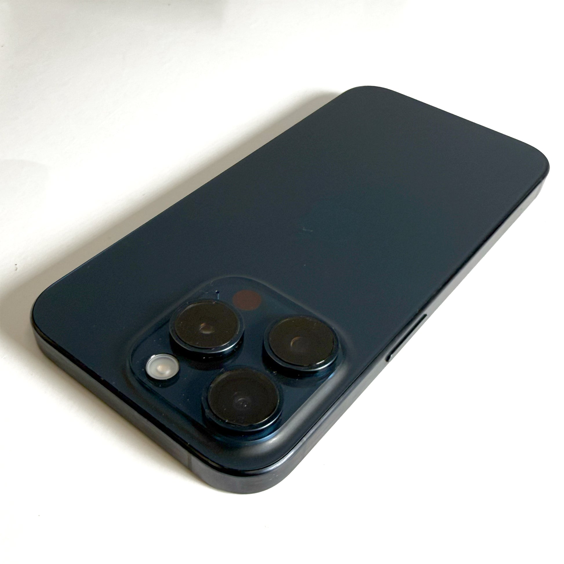iPhone 15 Pro 128GB Blue Titanium 90% Battery T8439