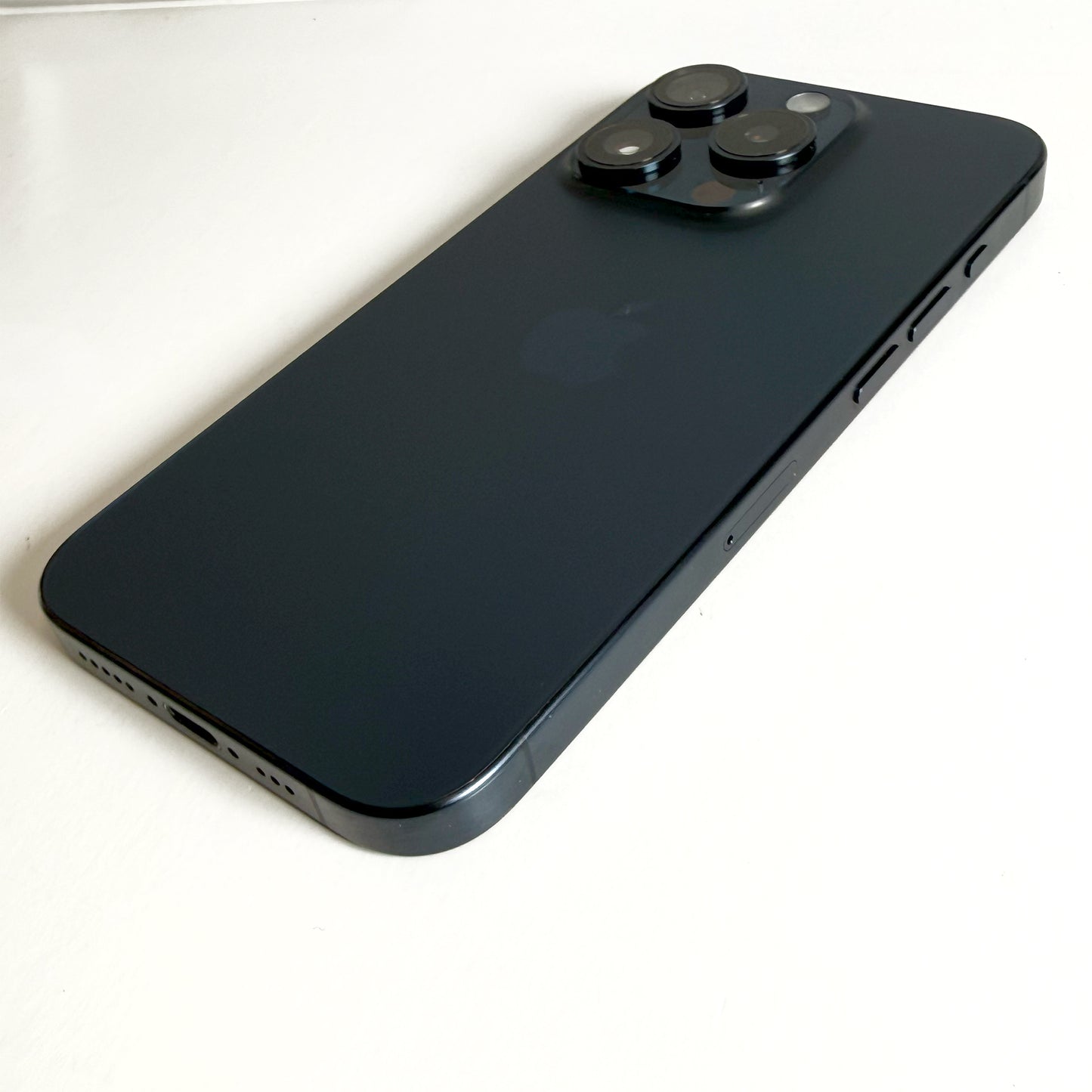 iPhone 15 Pro 128GB Blue Titanium 90% Battery T8439
