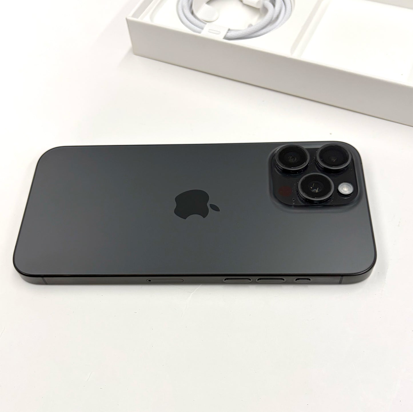 iPhone 15 Pro Max 256GB Black Titanium A Grade 95% Battery T8571