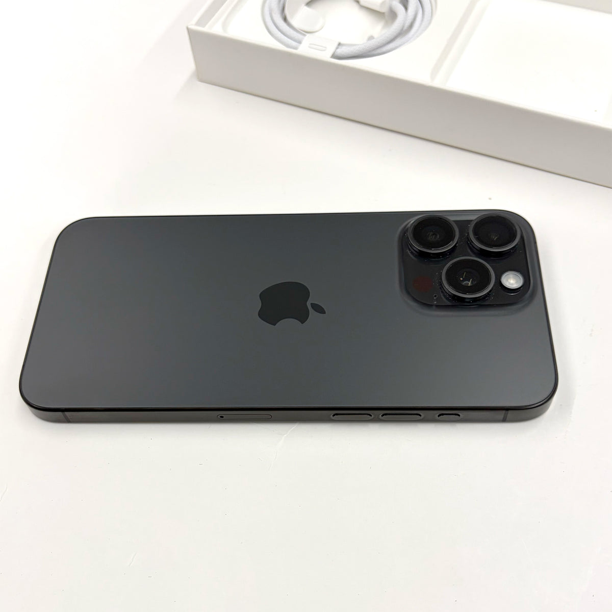 iPhone 15 Pro Max 256GB Black Titanium A Grade 95% Battery T8571