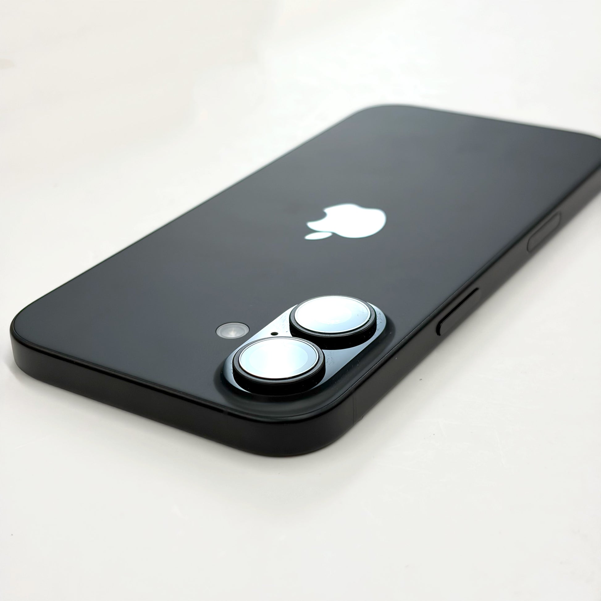 iPhone 16 128GB Black A Grade 94% Battery T8560