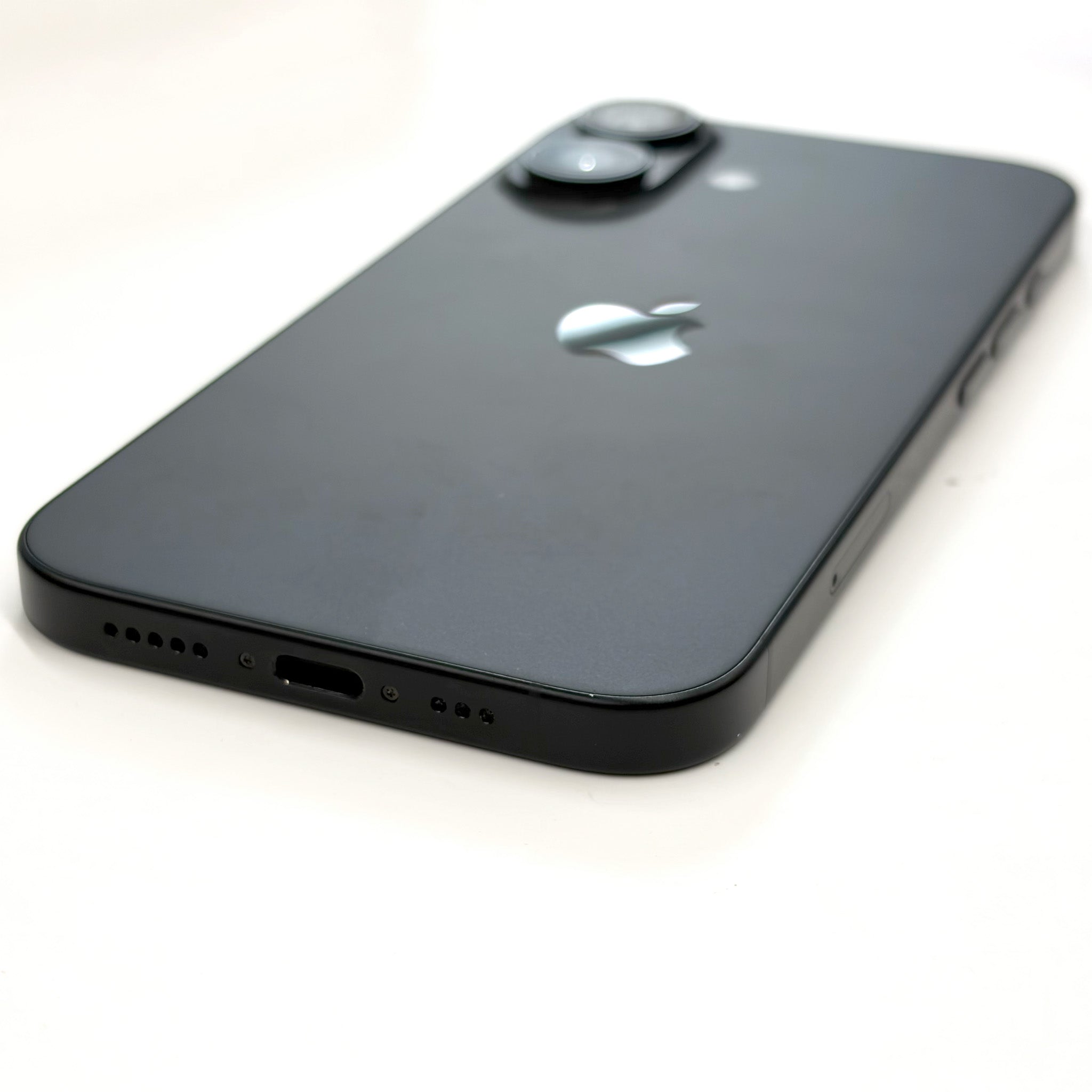 iPhone 16 128GB Black AGrade 94% Battery with Original box cable