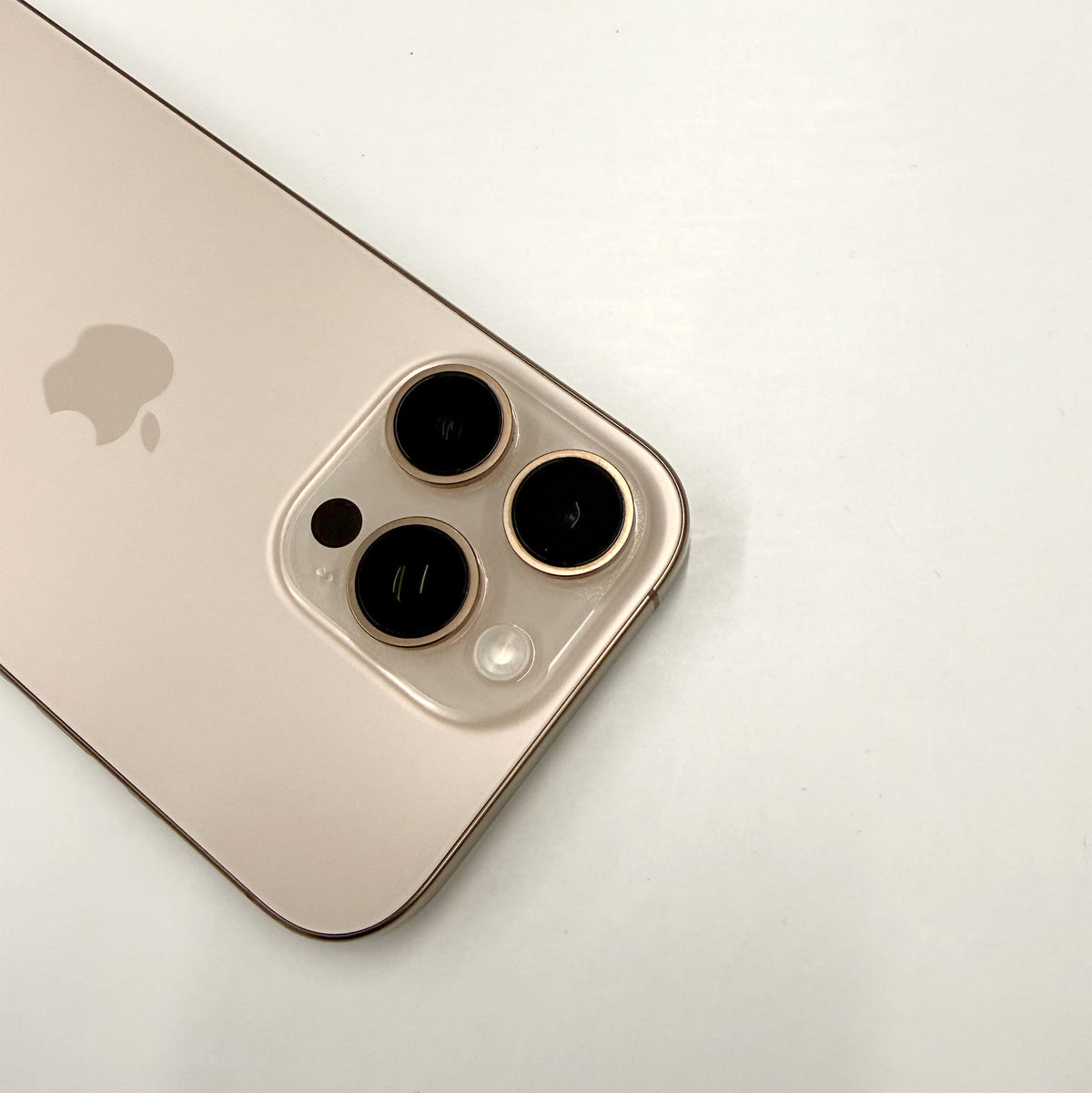 iPhone 16 Pro 256GB Desert Titanium T8408