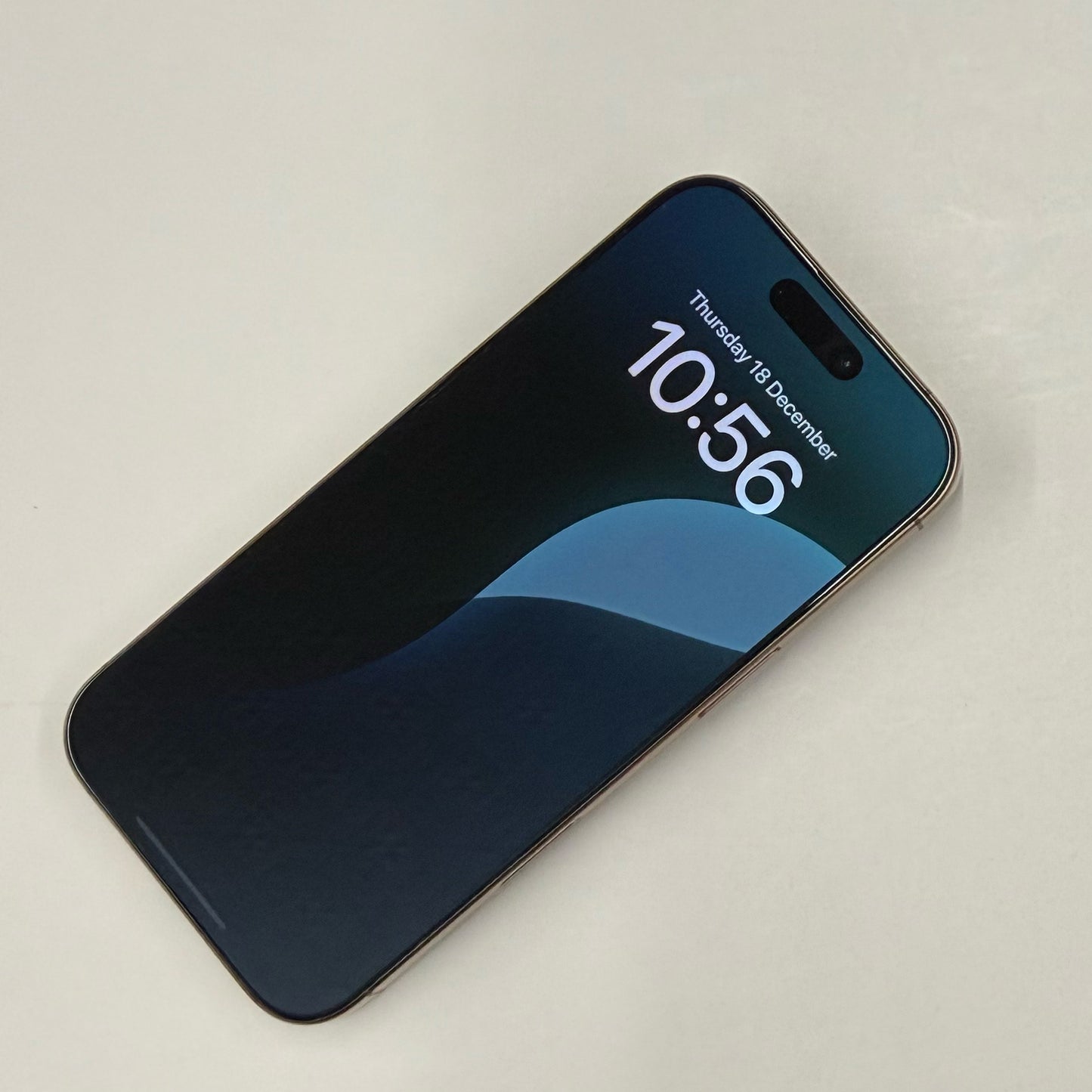 iPhone 16 Pro 256GB Desert Titanium T8408