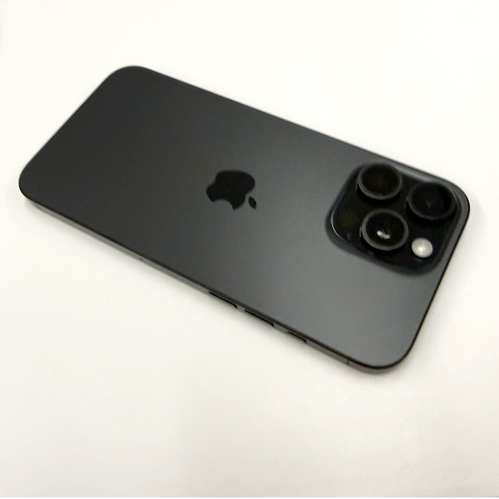 iPhone 16 Pro Max 256GB Black Titanium A Grade 100% Battery T8458
