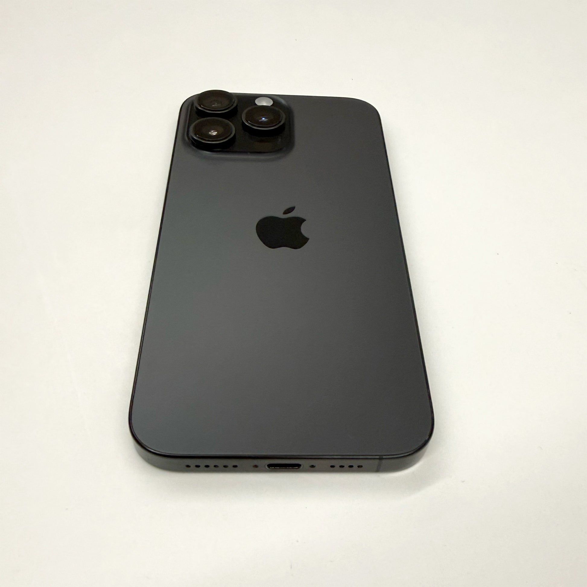 iPhone 16 Pro Max 256GB Black Titanium A Grade 91% Battery T8468