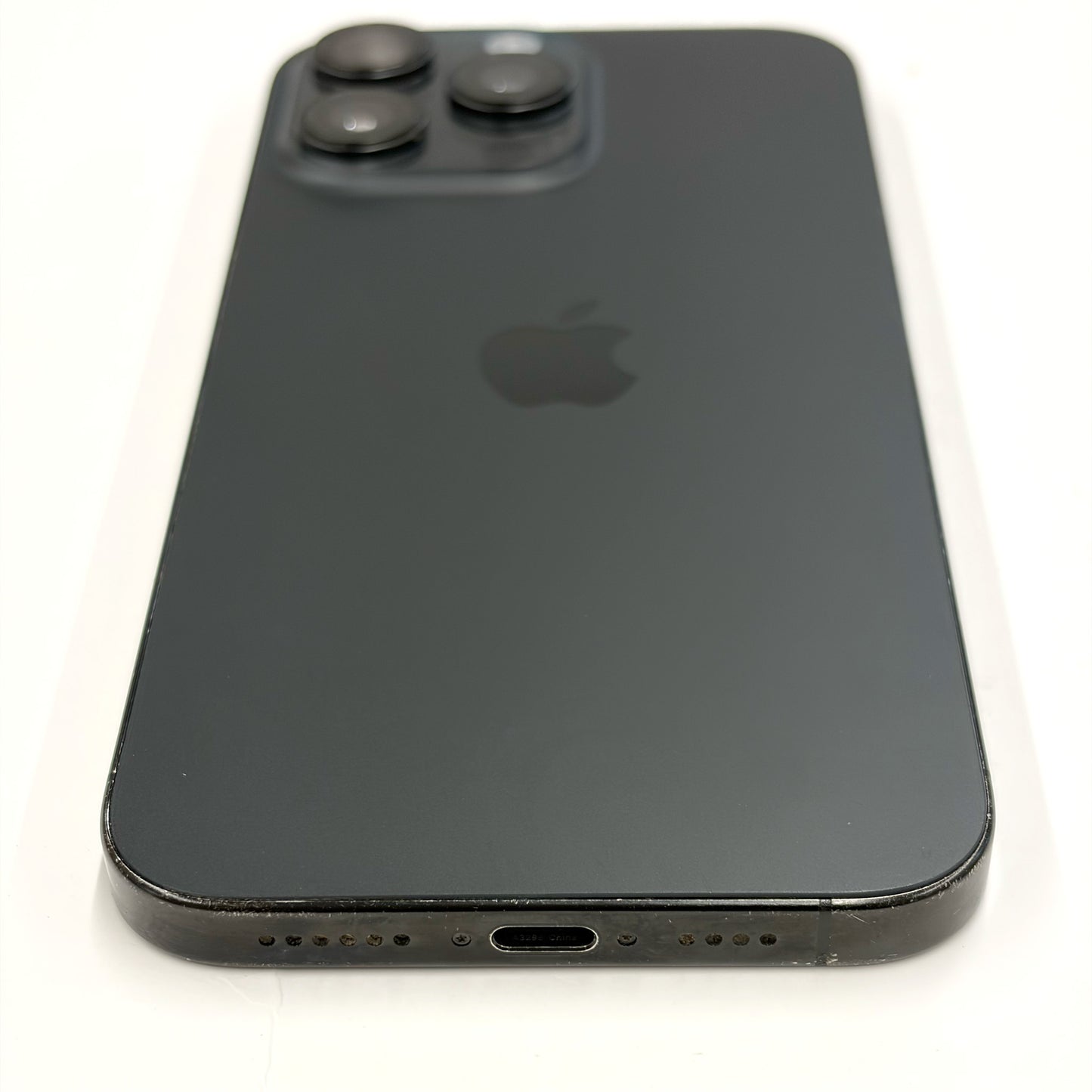 iPhone 16 Pro Max 256GB Black Titanium B Grade 100% Battery T8568