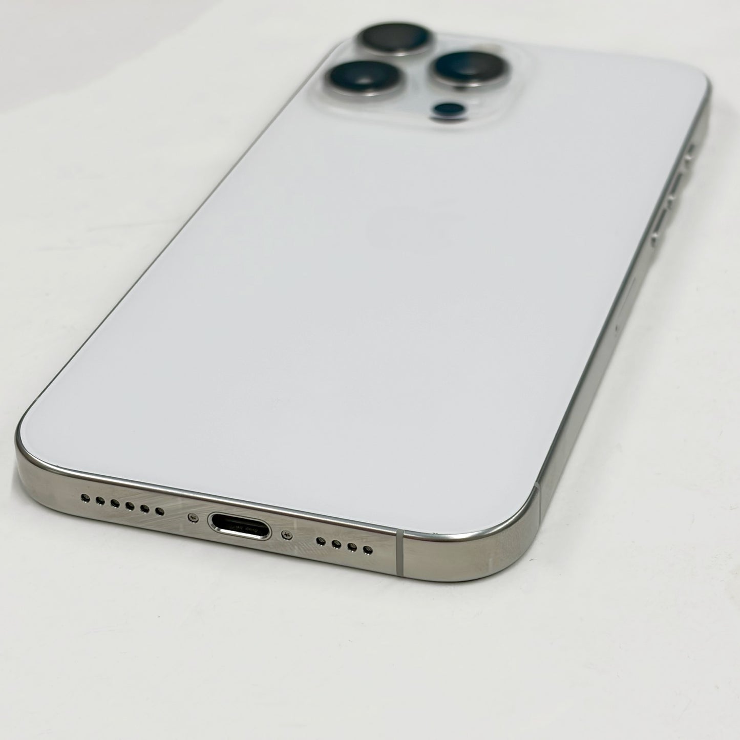 iPhone 16 Pro Max 256GB White Titanium 92% Battery A Grade T8618