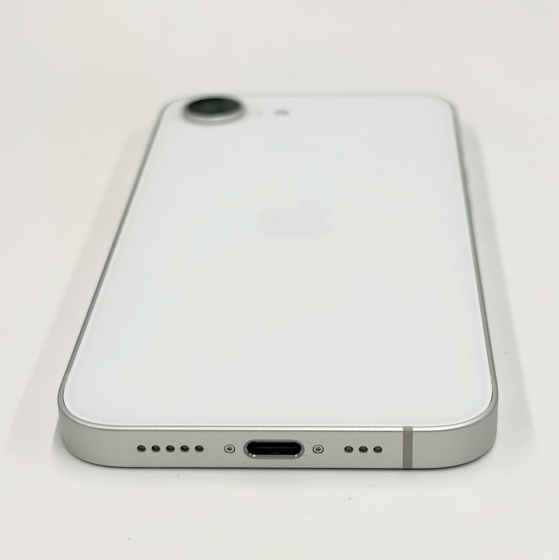 iPhone 16e 128GB White As New 100% Battery T8552