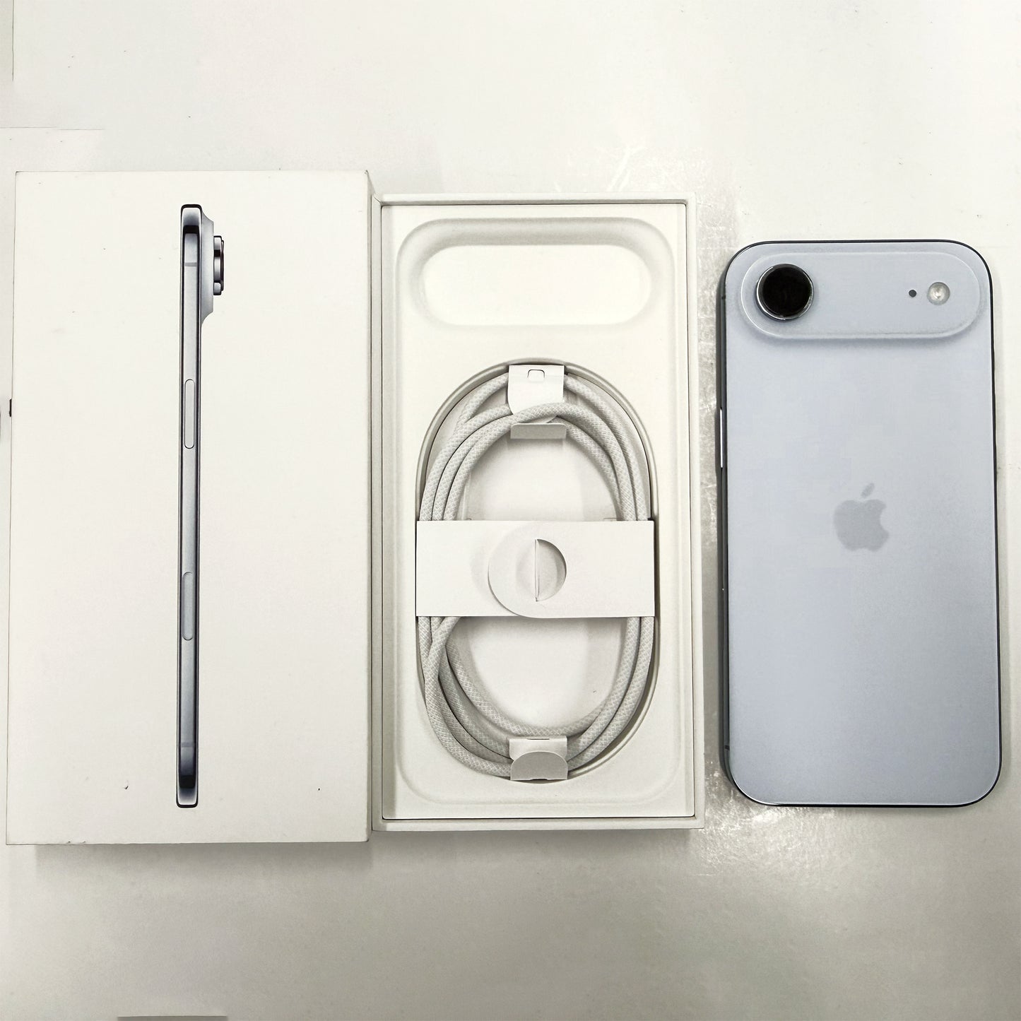iPhone 17 Air 256GB Light Gold T8444