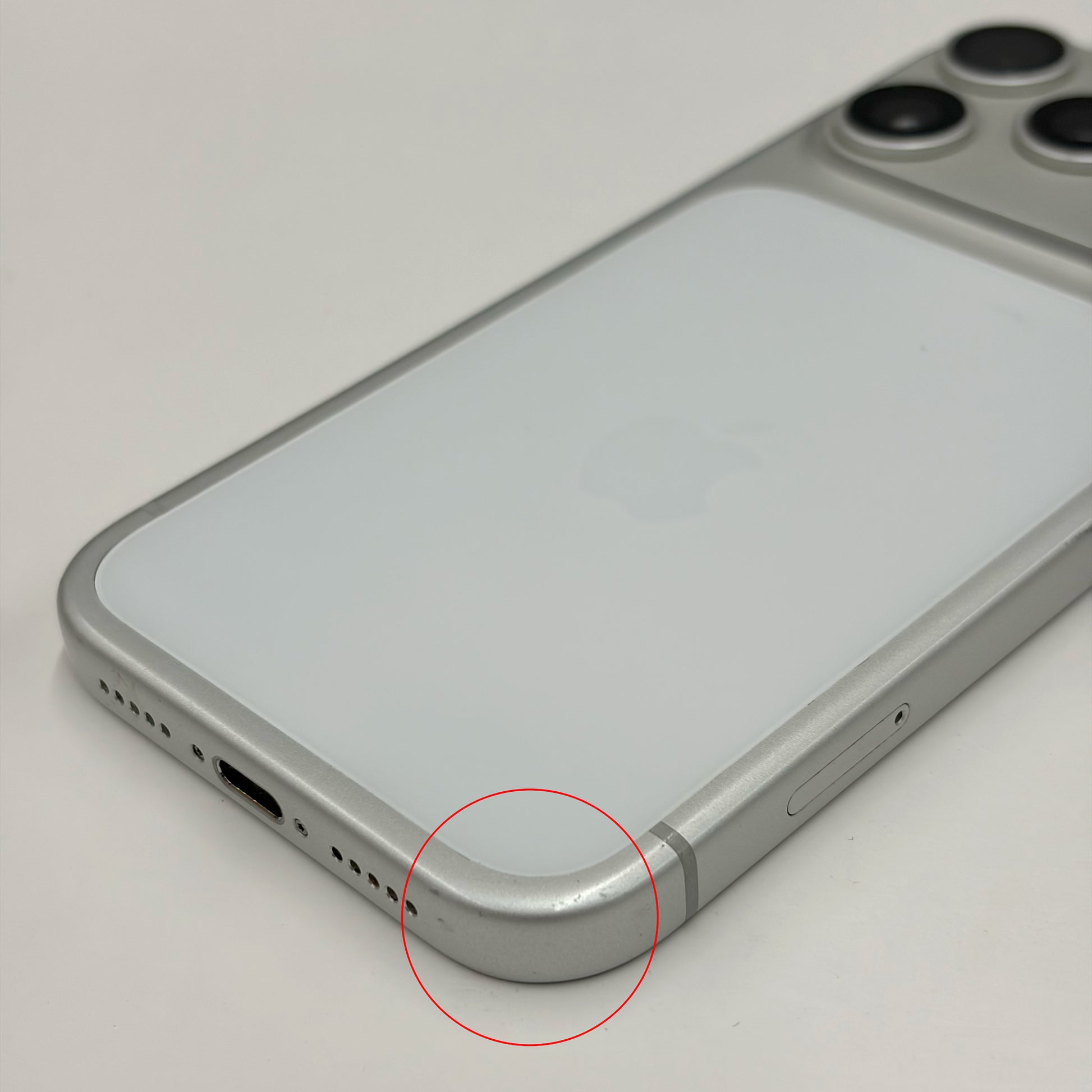 iPhone 17 Pro 512GB Silver B Grade 95% Battery T8628