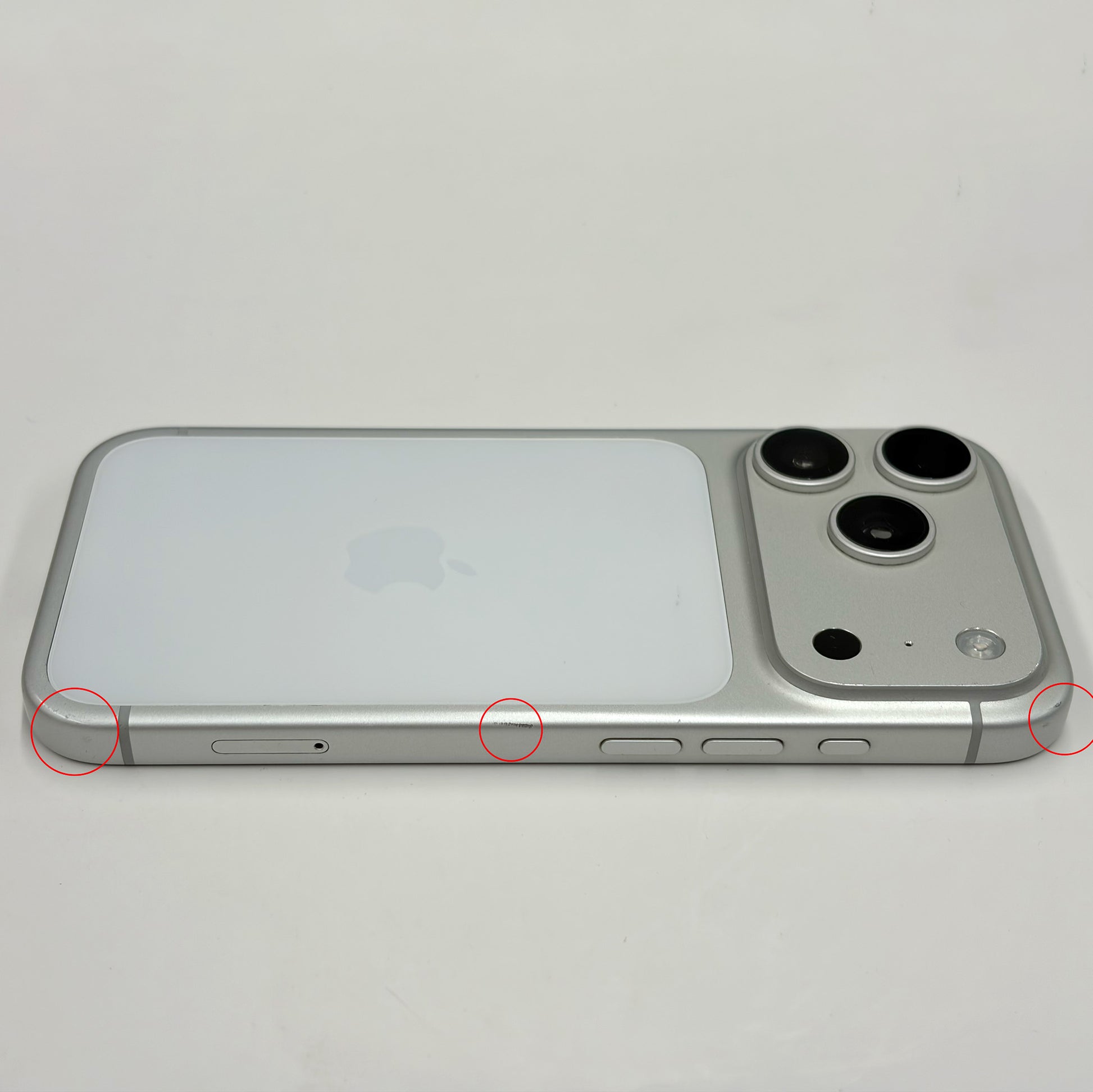 iPhone 17 Pro 512GB Silver B Grade 95% Battery T8628