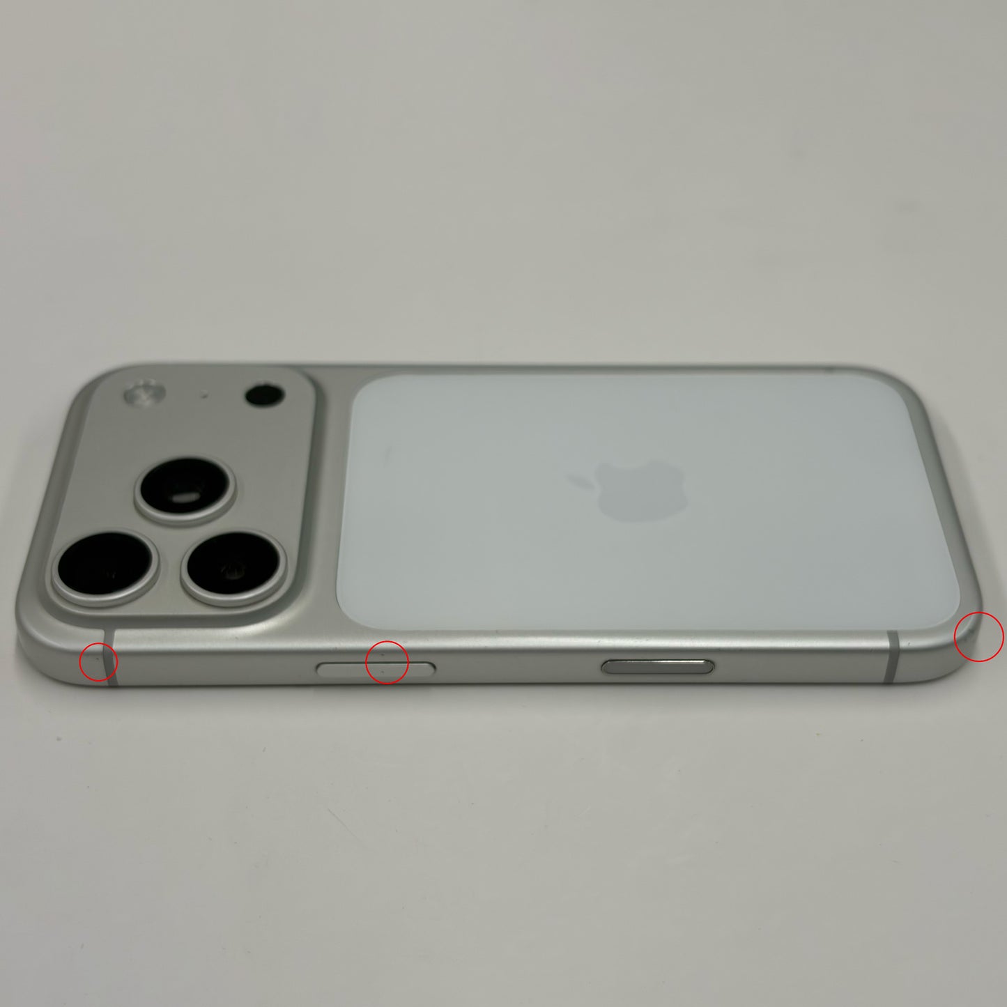 iPhone 17 Pro 512GB Silver B Grade 95% Battery T8628