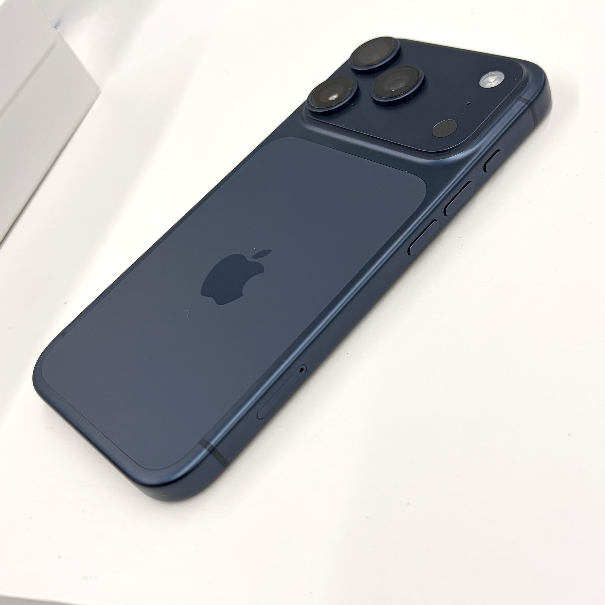 iPhone 17 Pro 512GB Deep Blue A+ Grade 100% Battery T8527