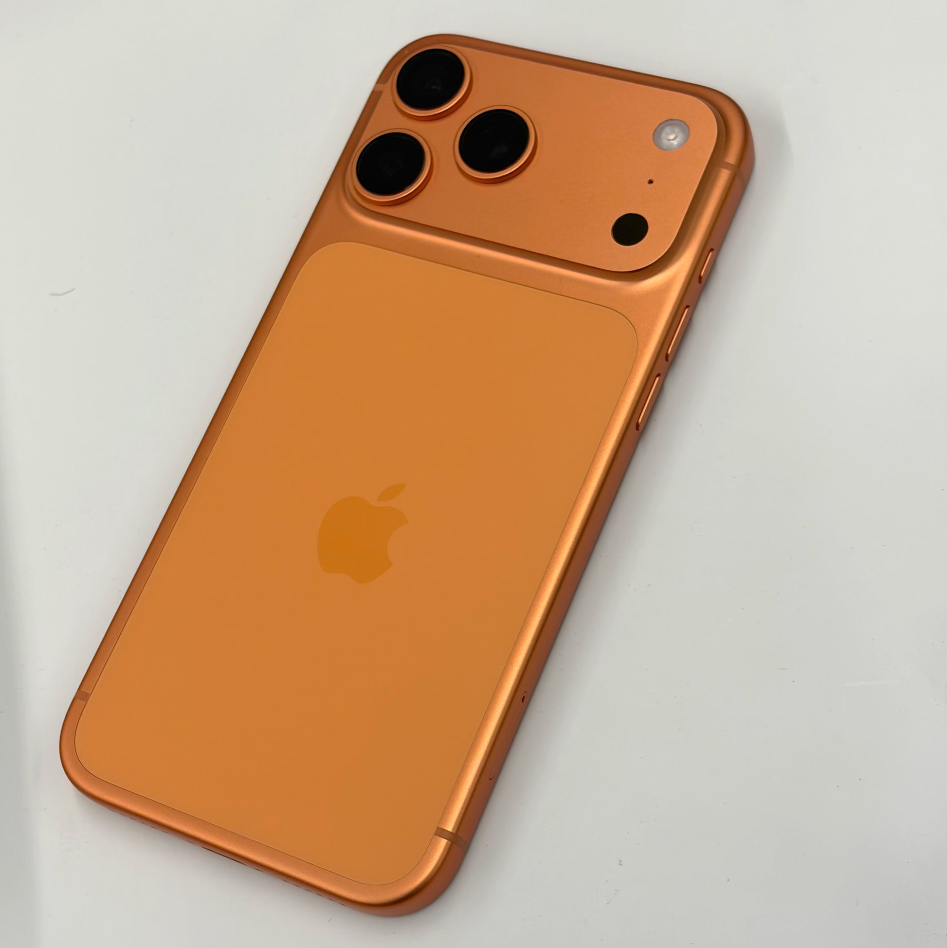 iPhone 17 Pro Max 512GB Cosmic Orange A Grade 100% Battery T8620