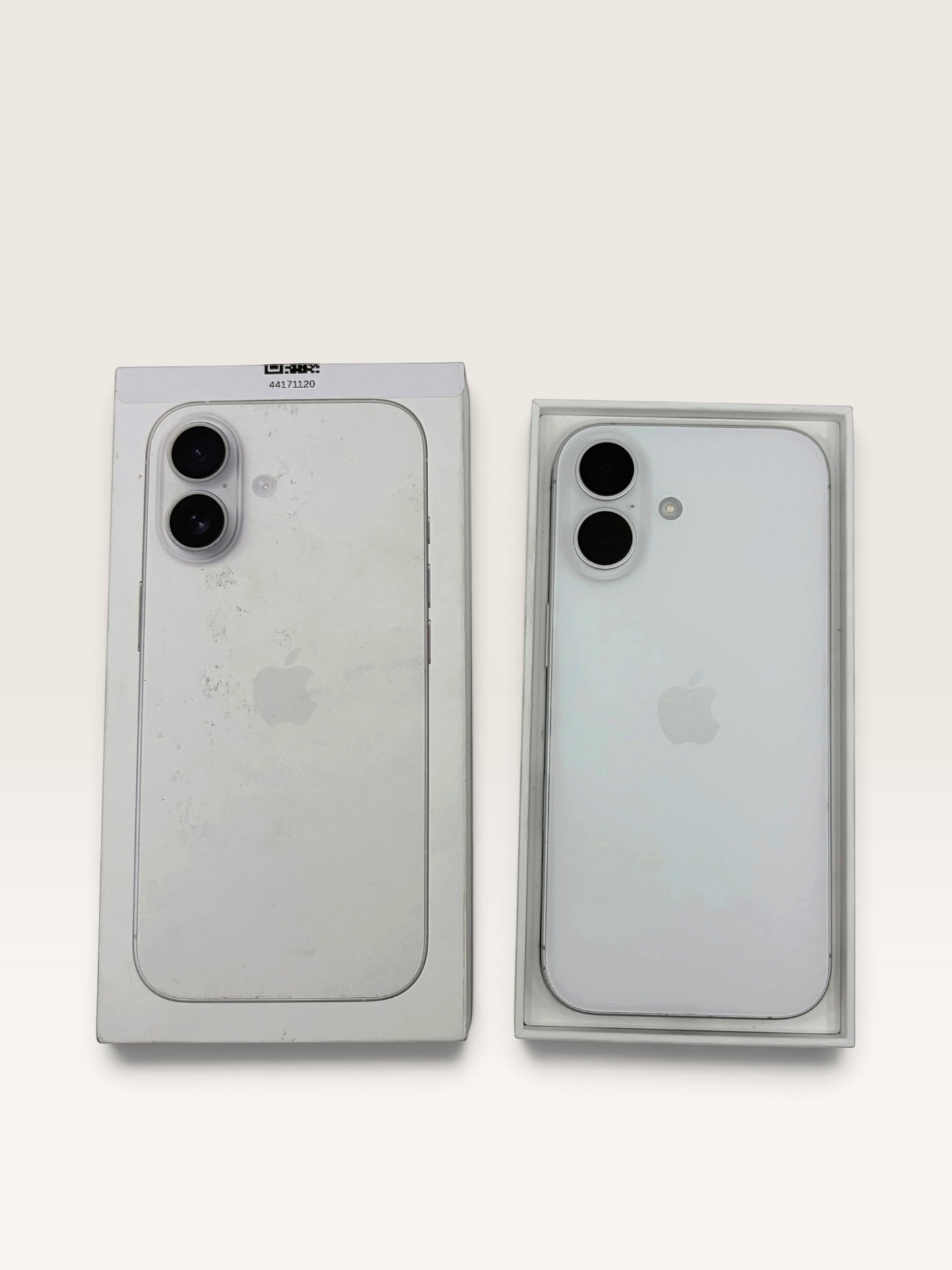 iPhone 17 White 256GB 100% Battery (C Grade) T8860
