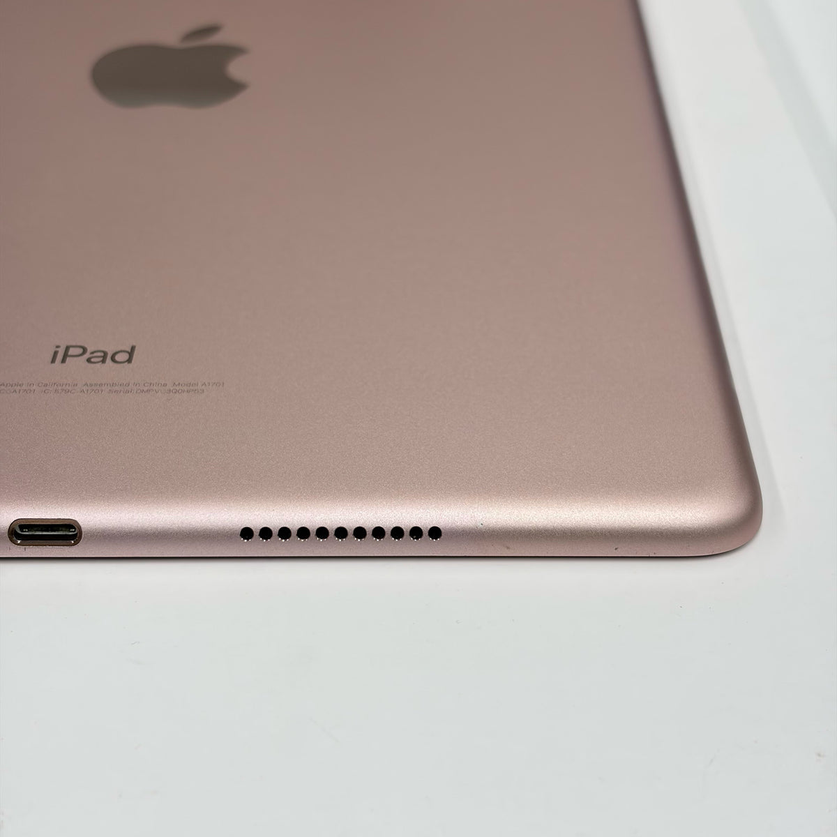 iPad Pro 10.5" Rose Gold 256GB Wifi B Grade 88% Battery T8900