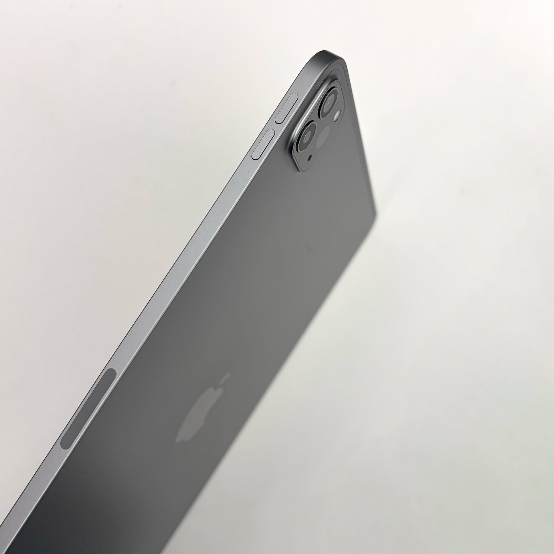 iPad Pro 11 (2022) 4th Gen 128GB Wifi Grey A Grade 94% Battery T8706