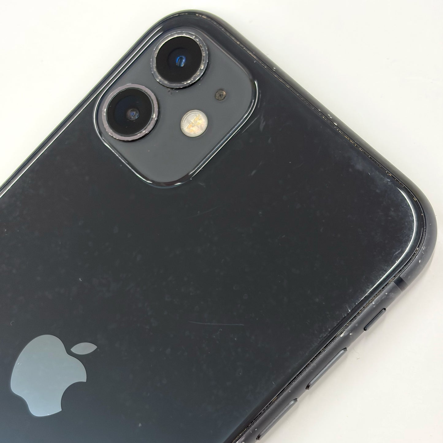 iPhone 11 128GB Black C Grade 100% Battery T8645