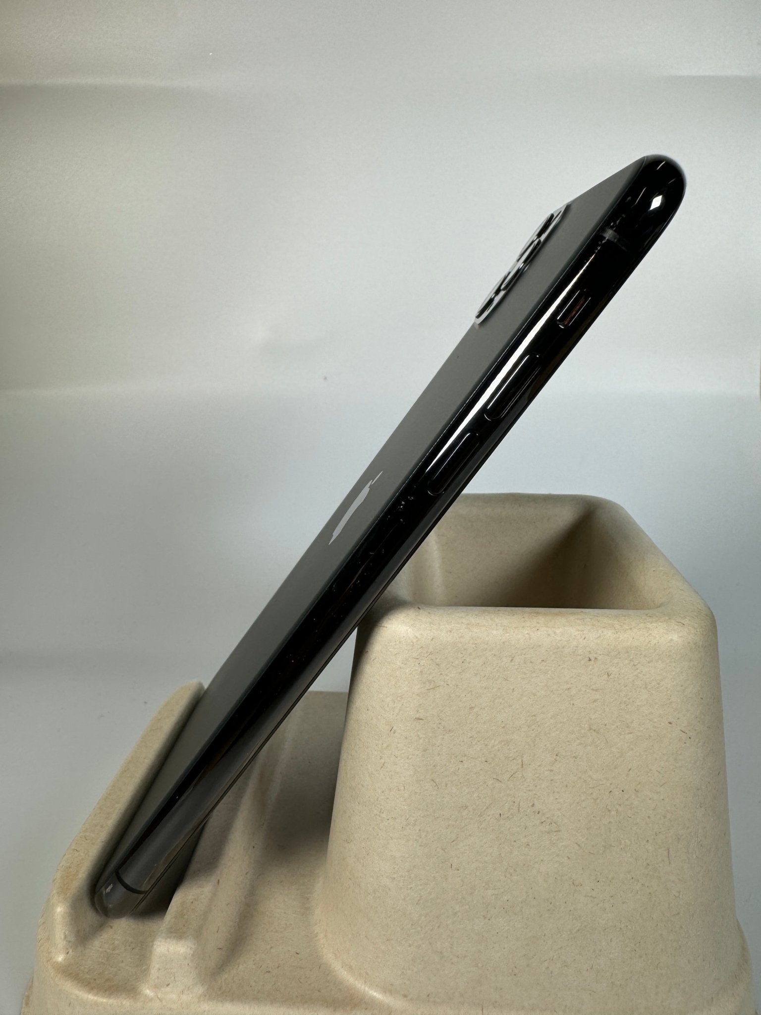 iPhone 11 Pro Max - trade.com.au