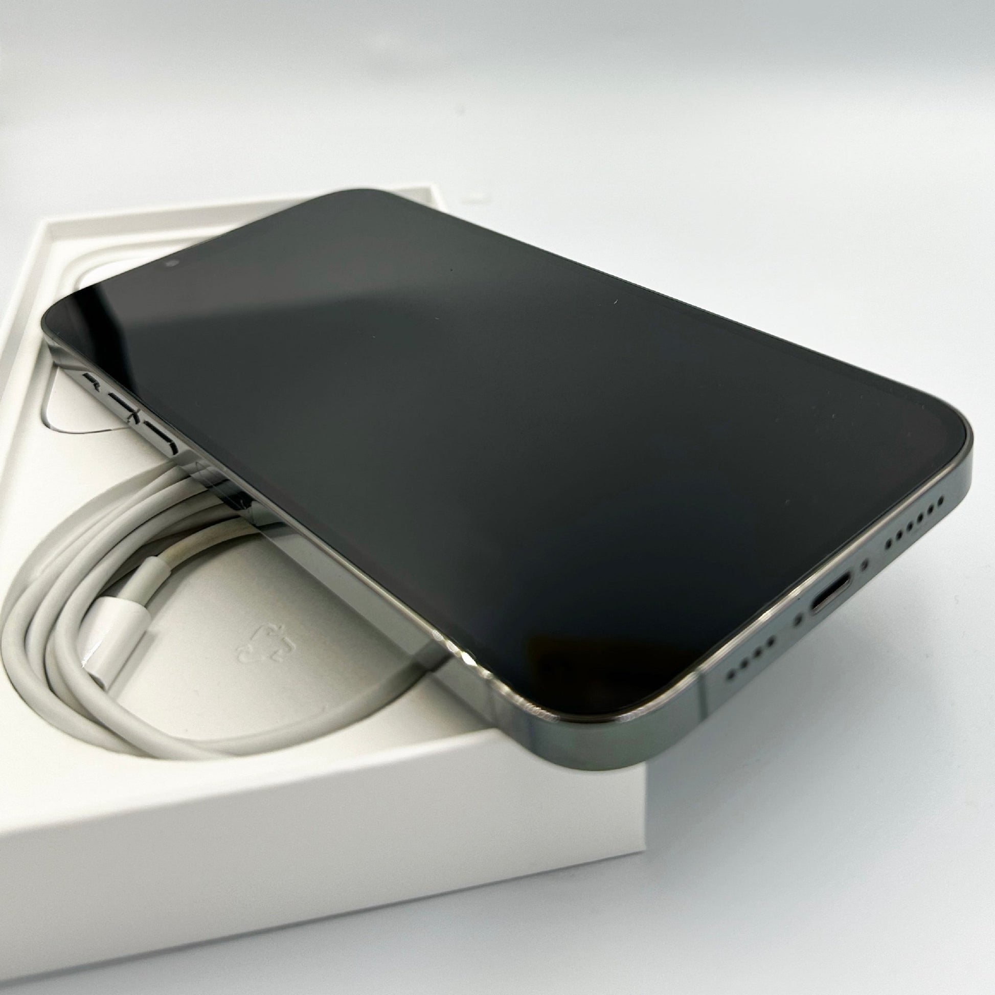 iPhone 13 Pro Max - trade.com.au